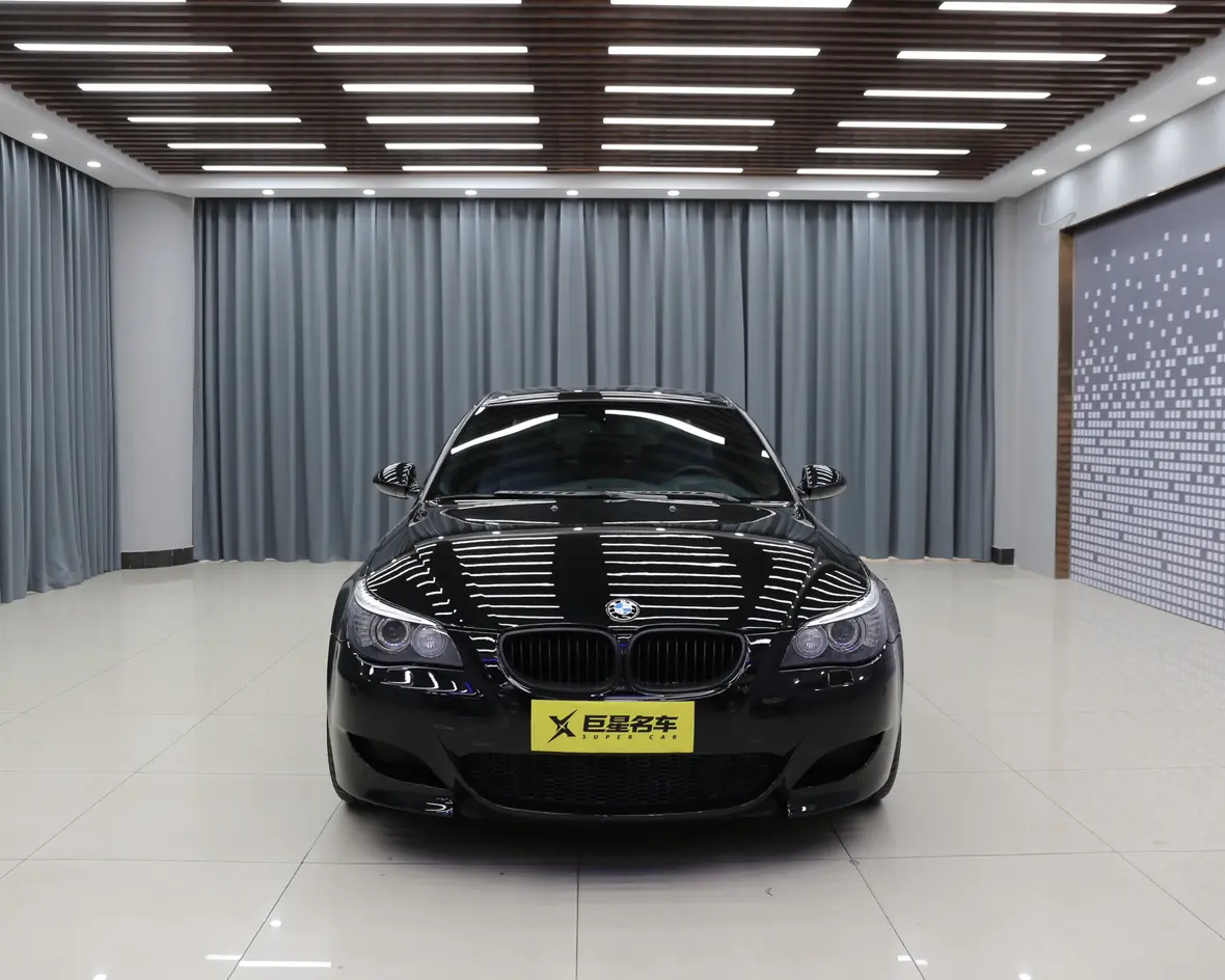 BMW M5  из Китая