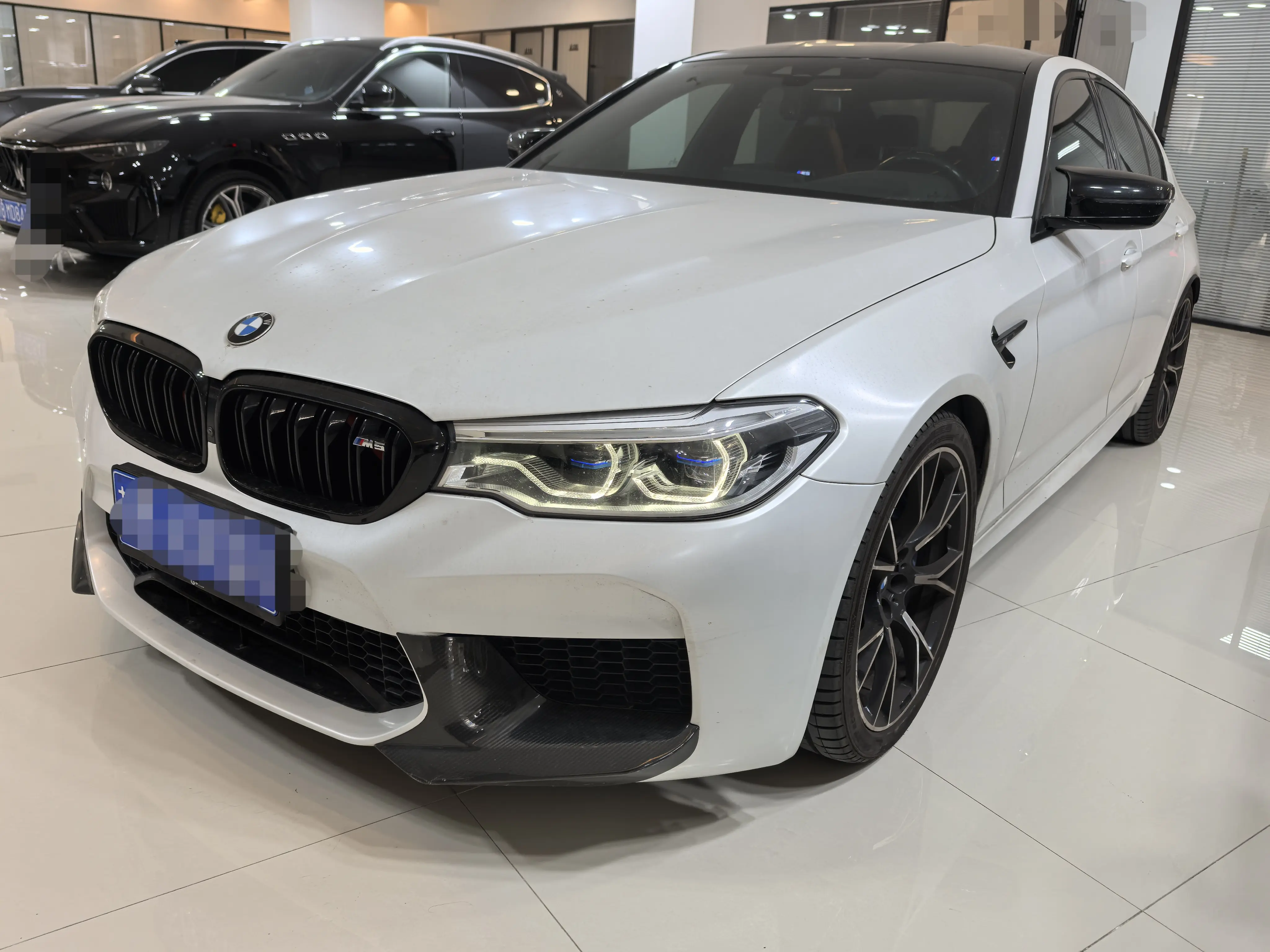 BMW M5  из Китая