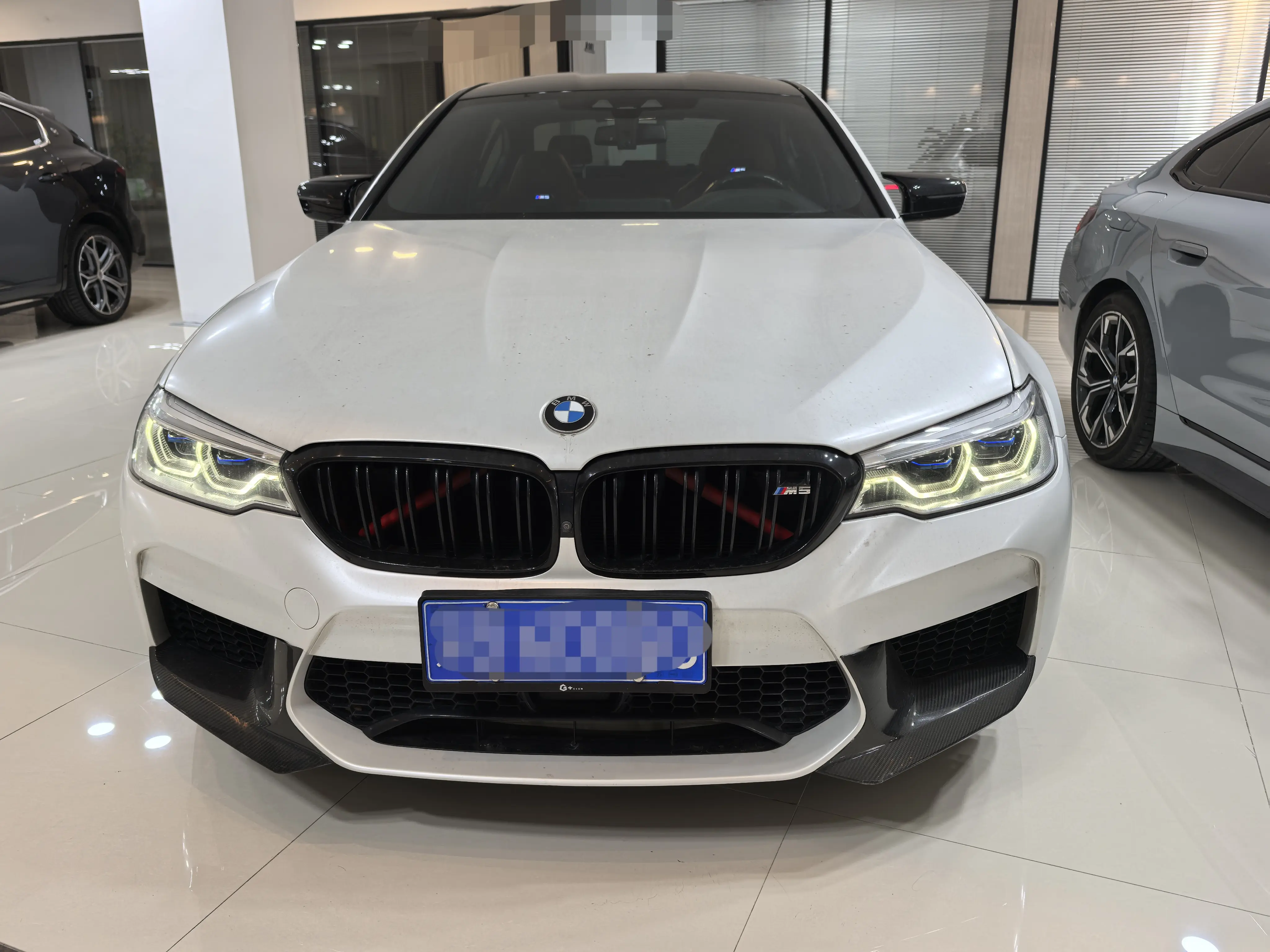 BMW M5  из Китая