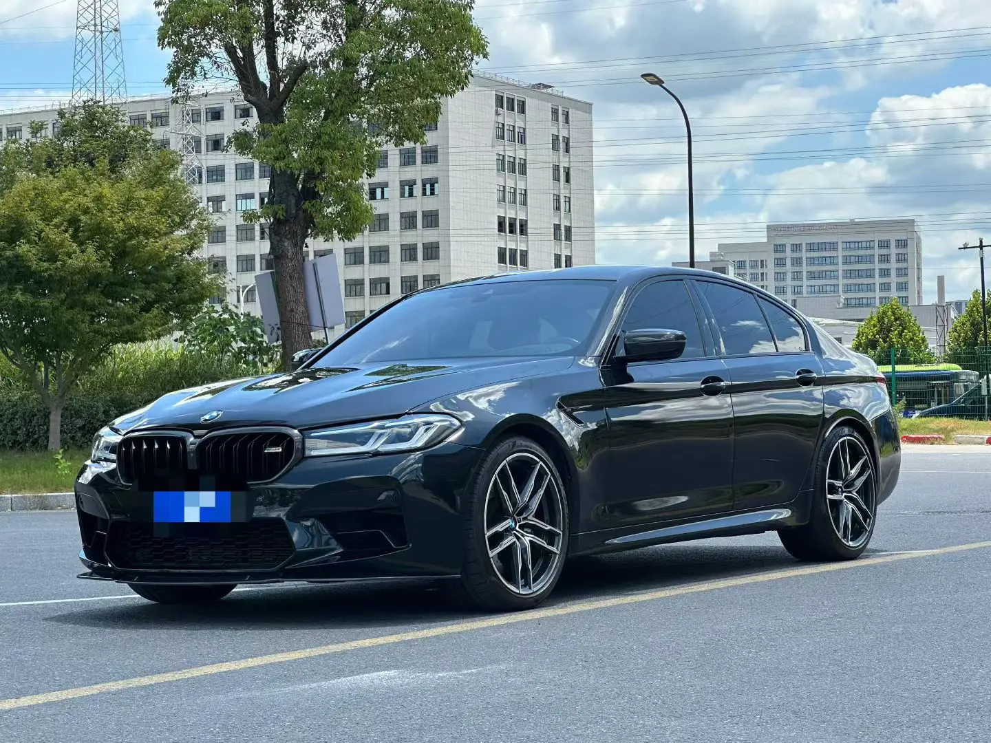 BMW M5  из Китая