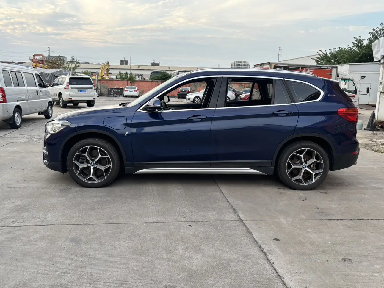 BMW X1 PHEV  из Китая