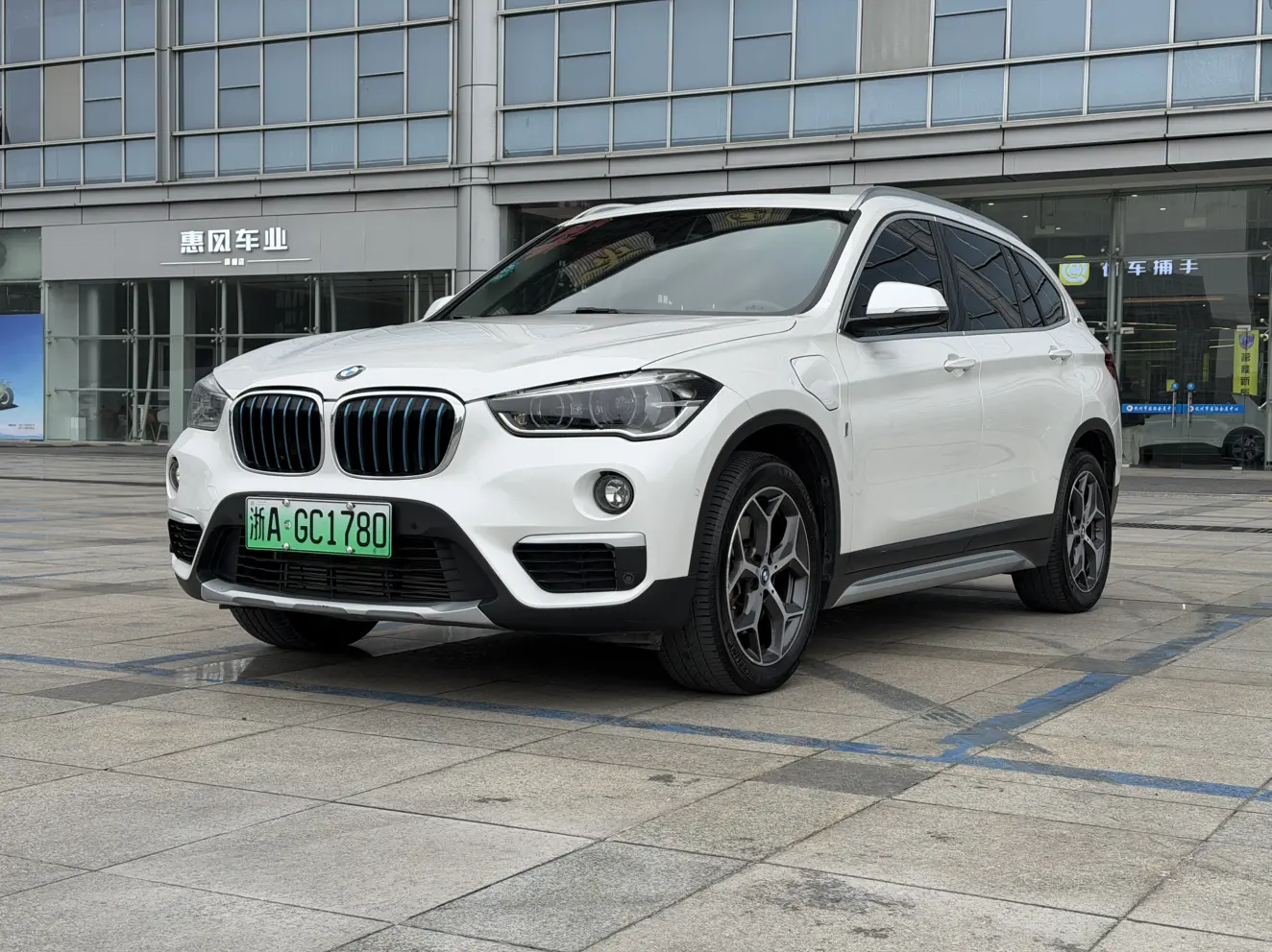 BMW X1 PHEV  из Китая