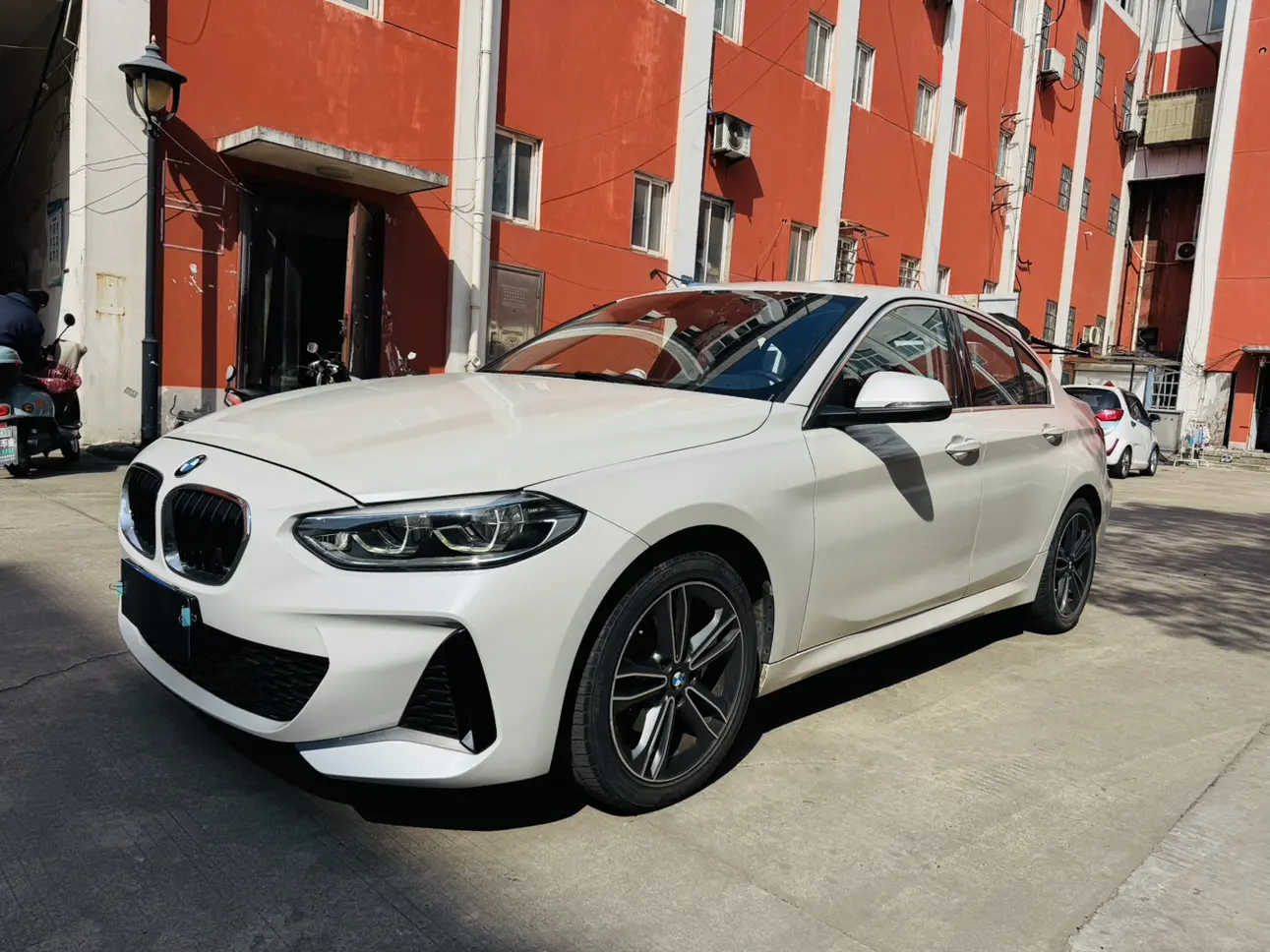 BMW 1 Series  из Китая