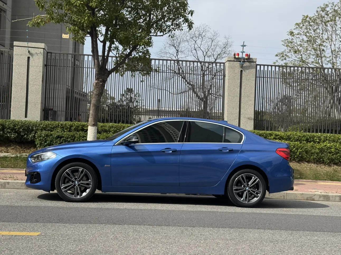 BMW 1 Series  из Китая