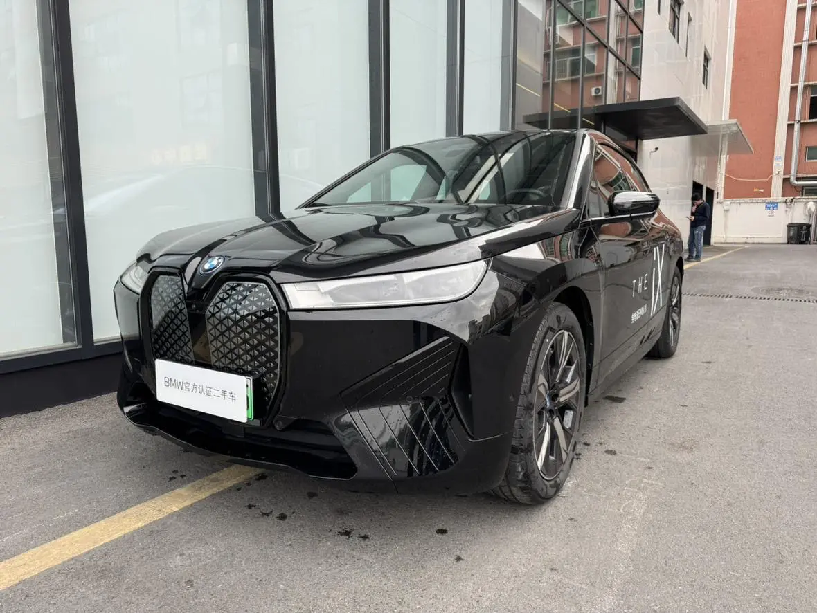 BMW iX  из Китая