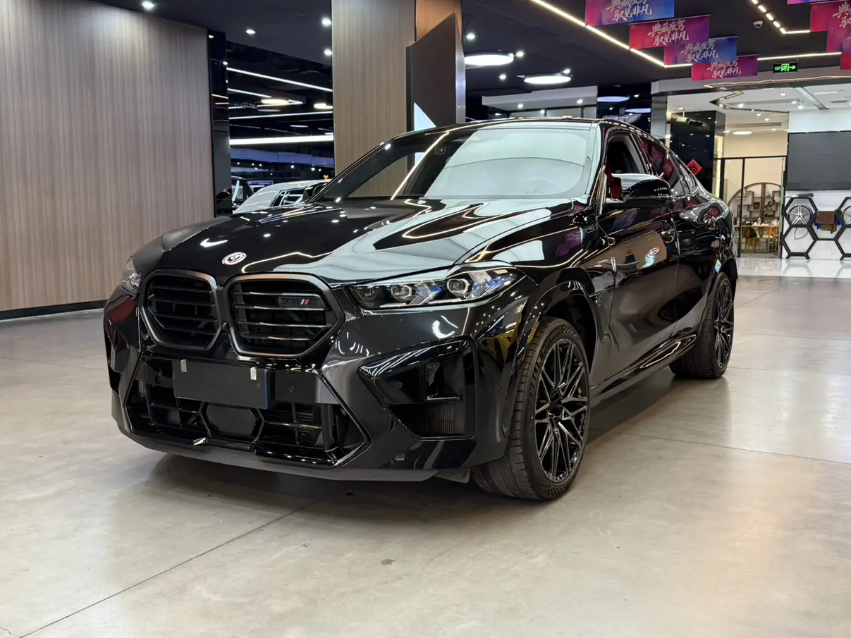 BMW X6 M  из Китая