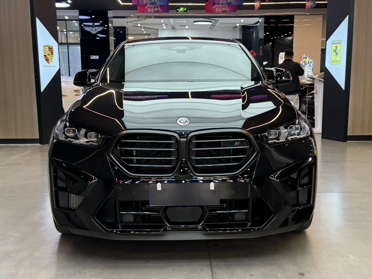 BMW X6 M  из Китая