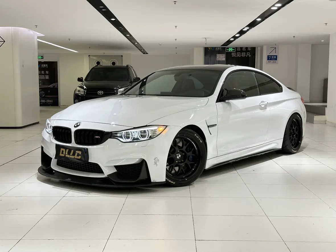 BMW M4  из Китая