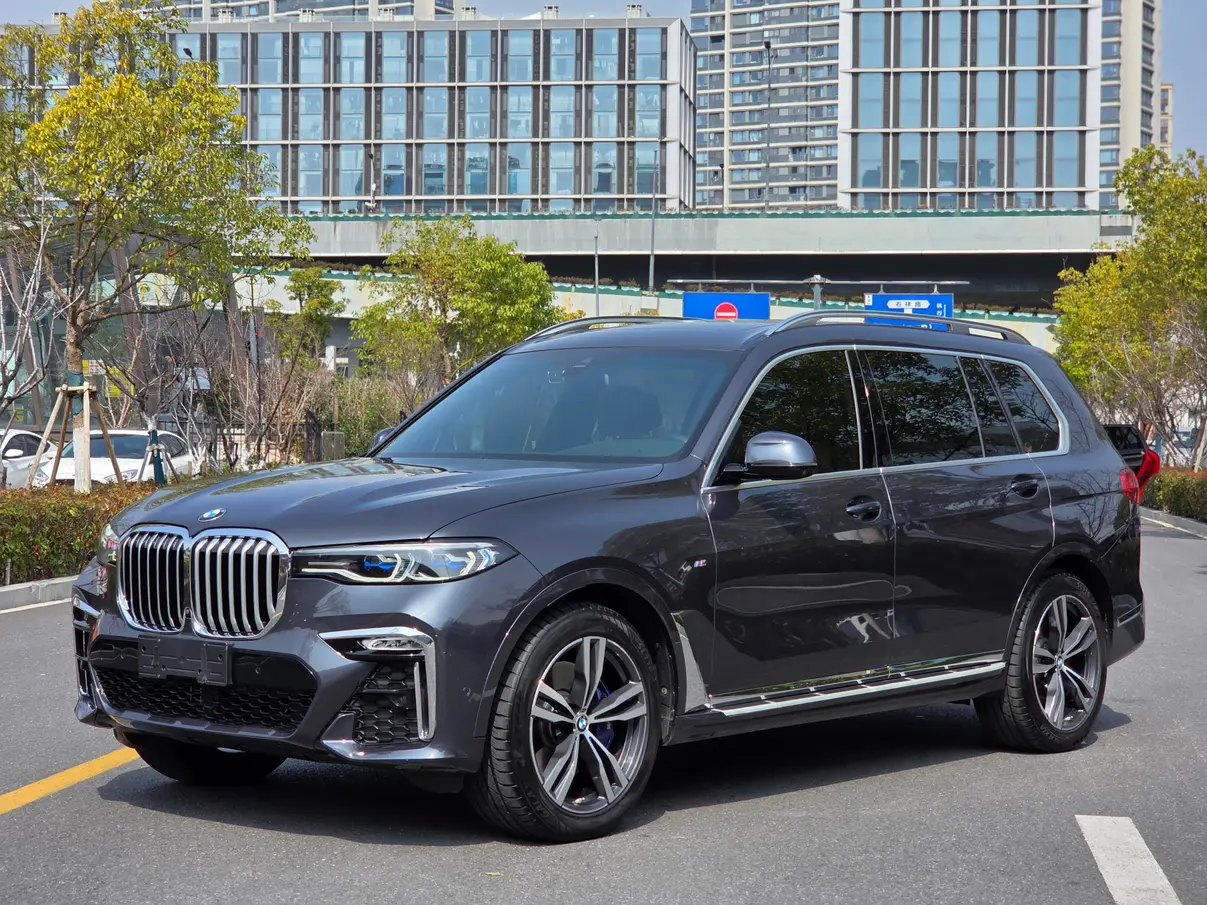 BMW X7  из Китая