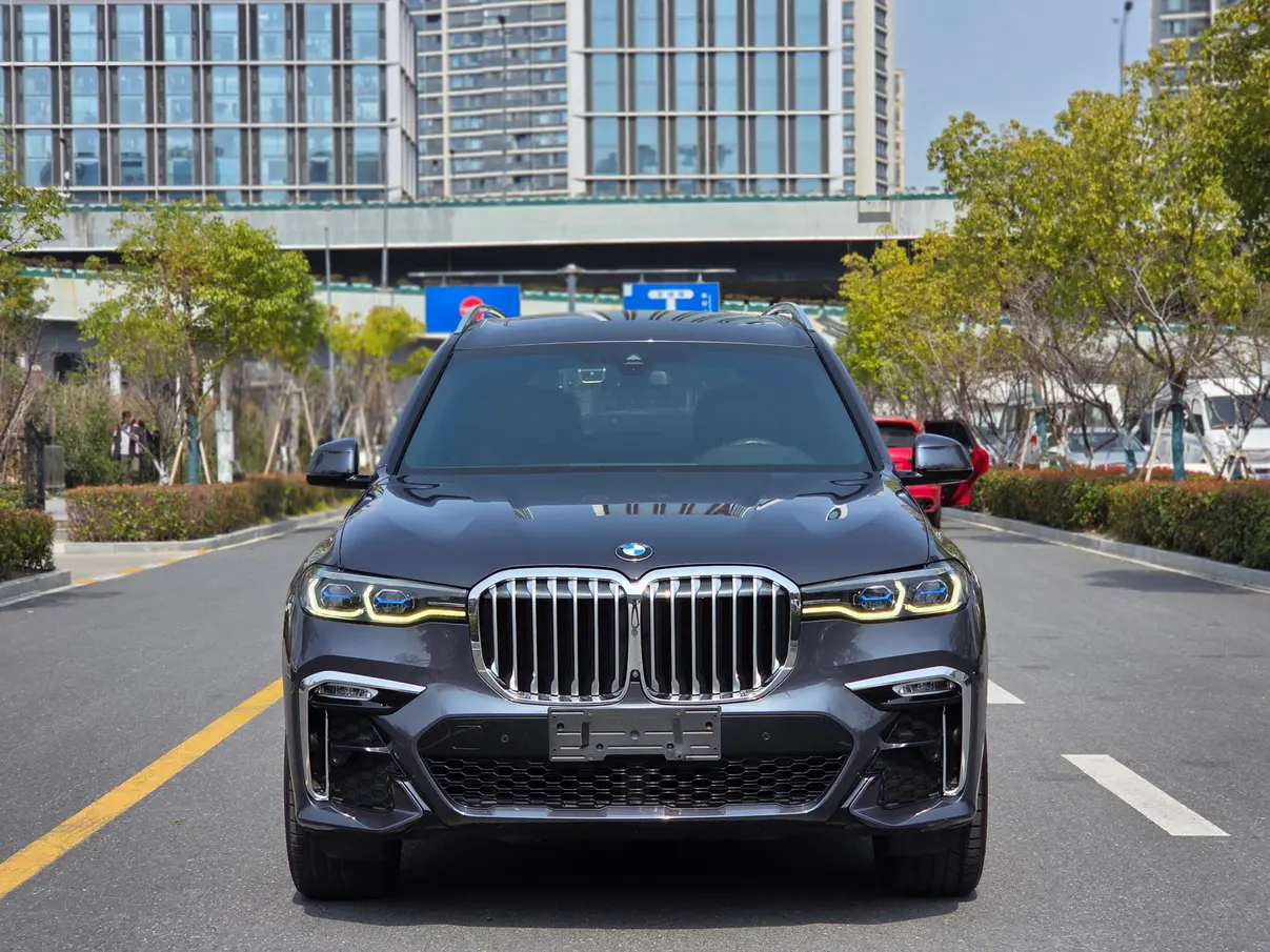 BMW X7  из Китая