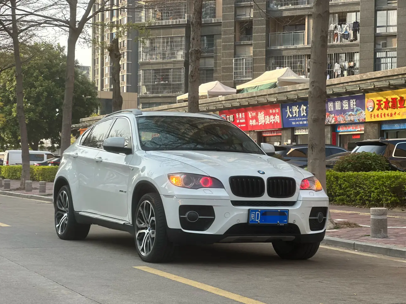 BMW X6  из Китая