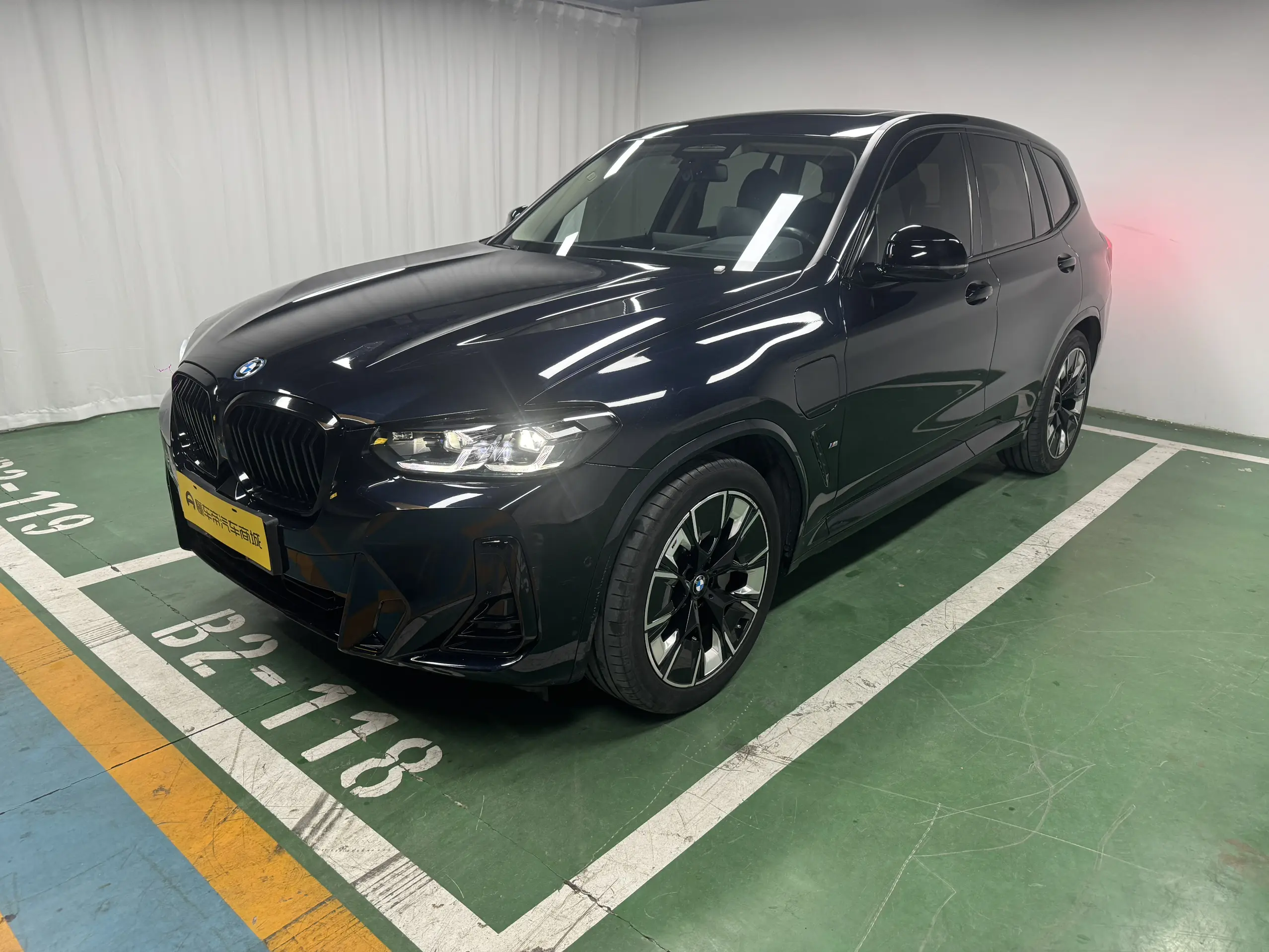 BMW iX3  из Китая