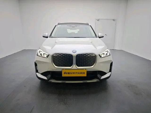 BMW iX1  из Китая
