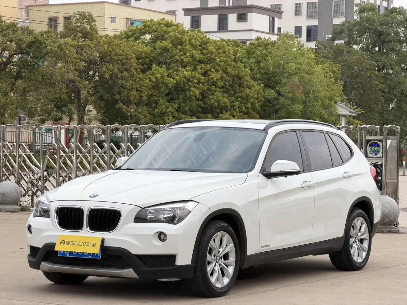 BMW X1  из Китая