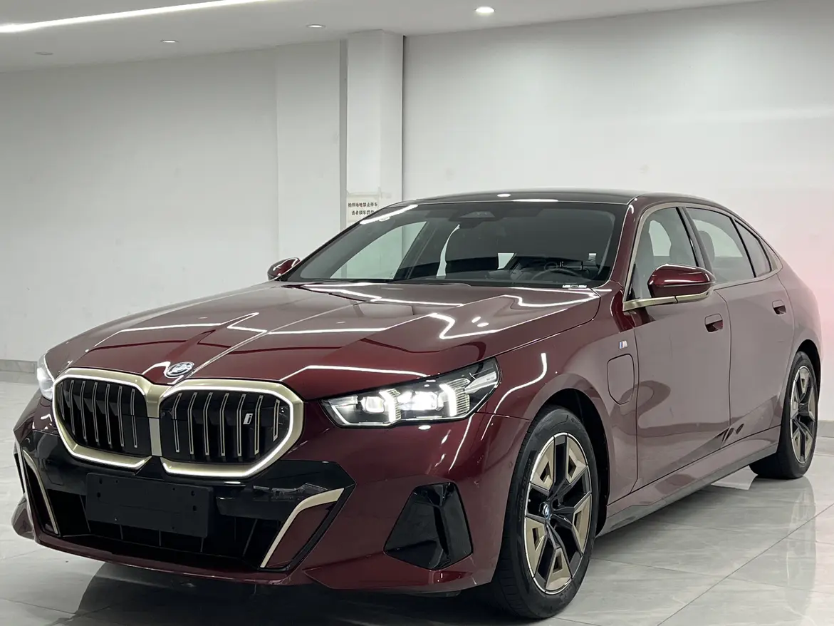BMW i5