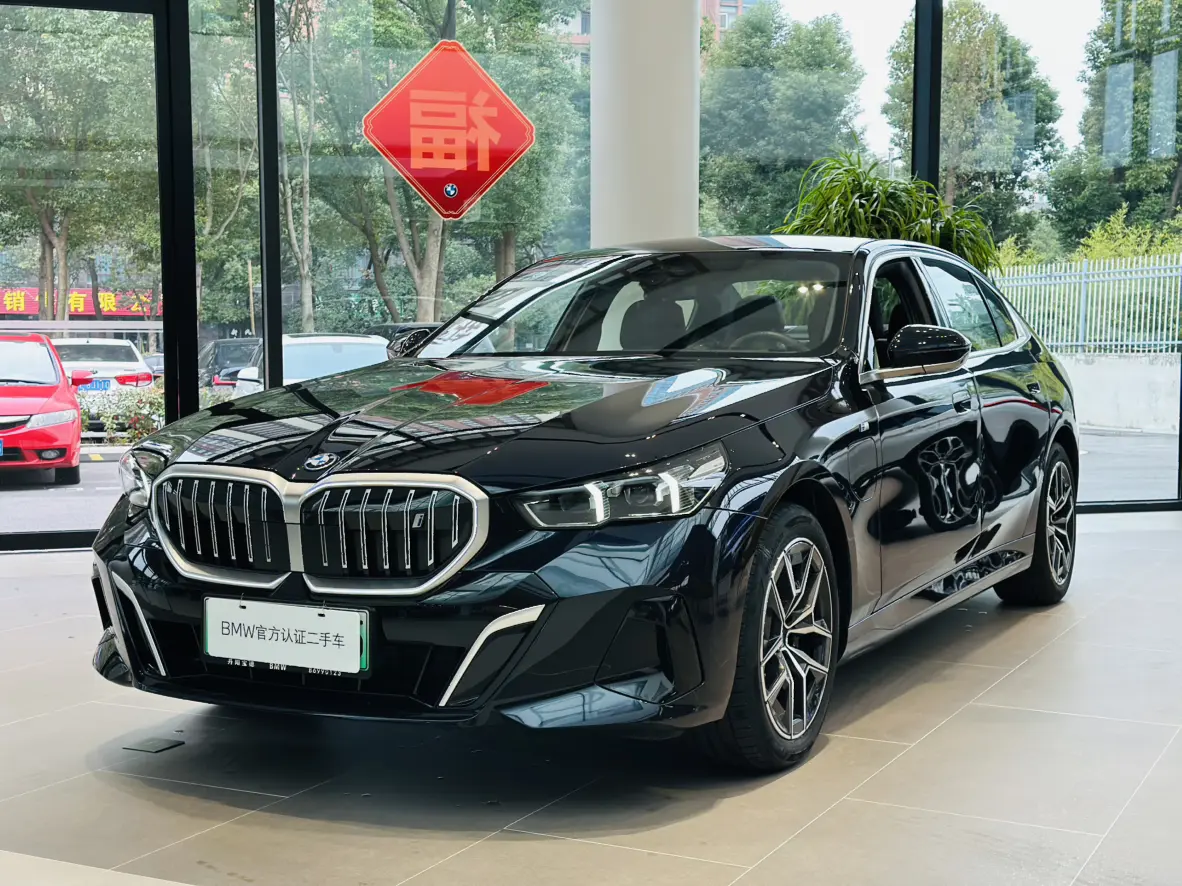 BMW i5