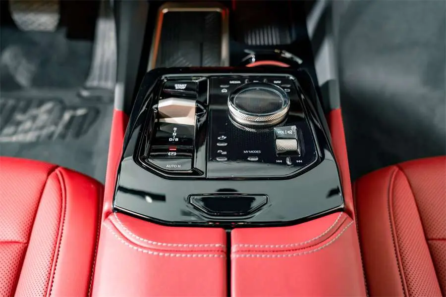 BMW i5  из Китая