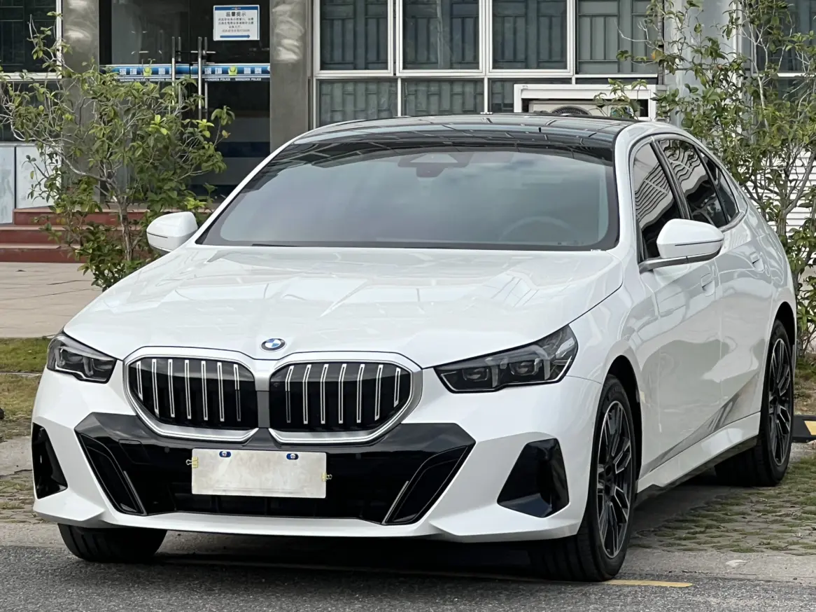 BMW 5 Series  из Китая