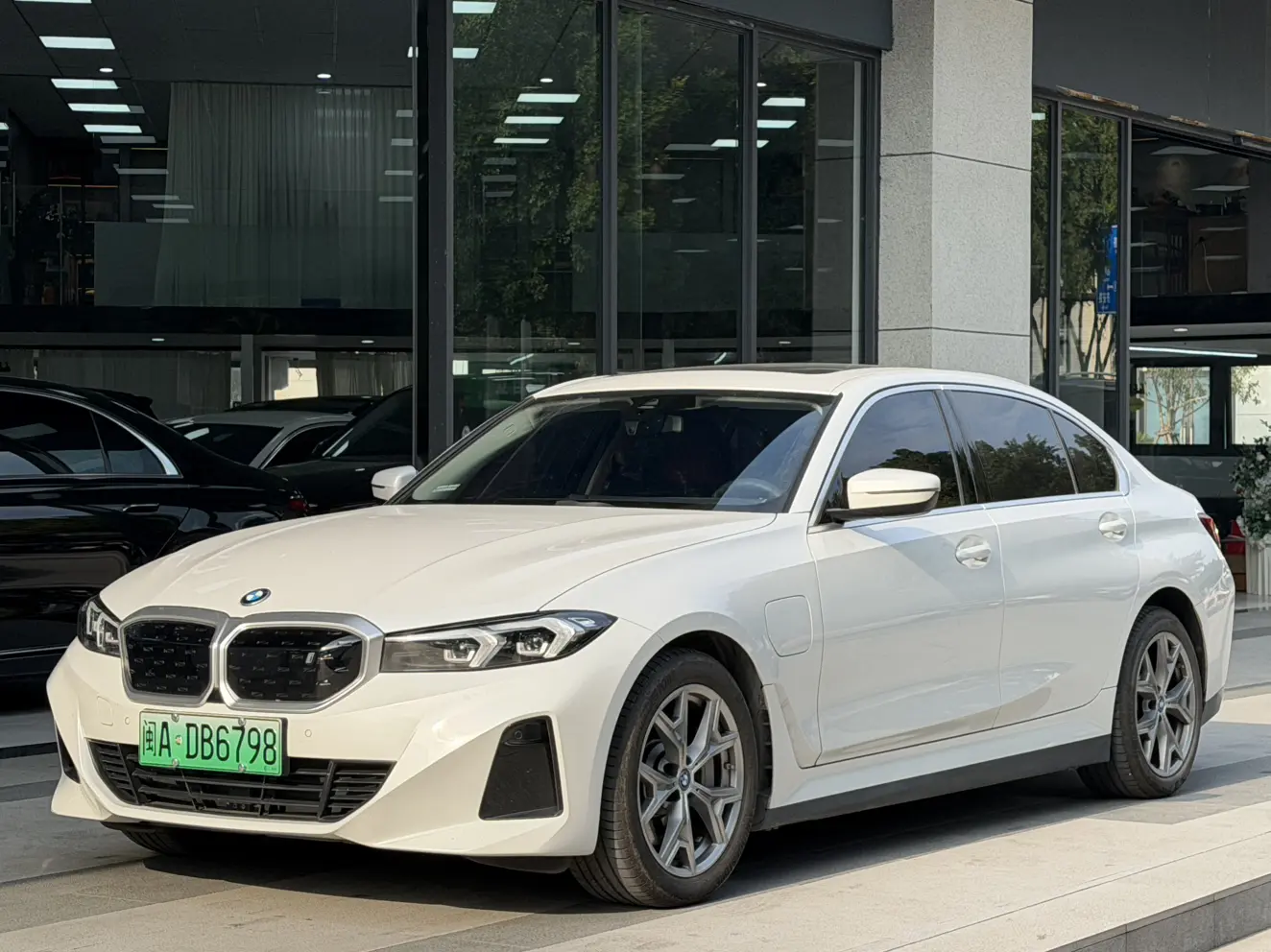 BMW i3  из Китая