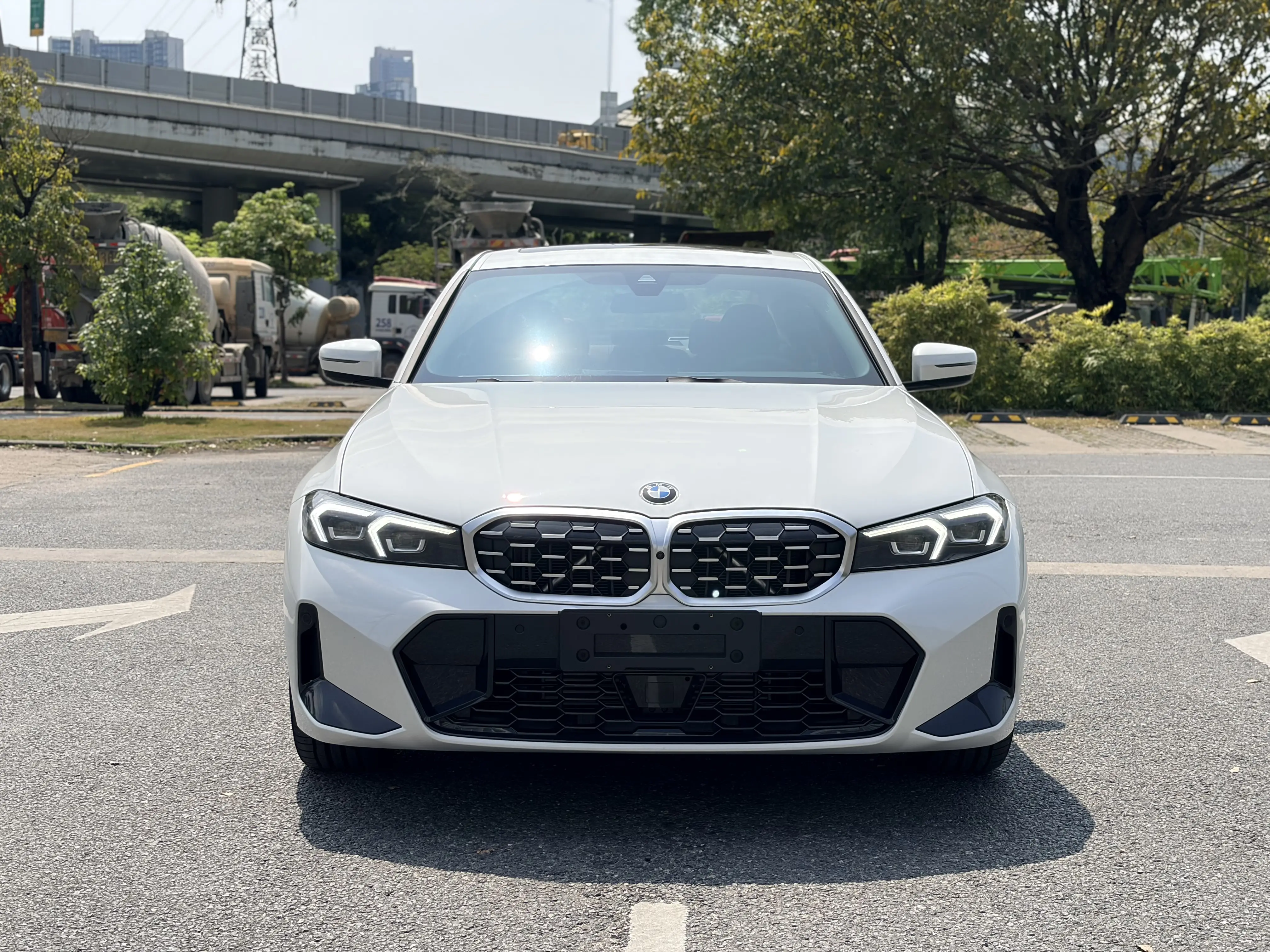 BMW 3 Series  из Китая