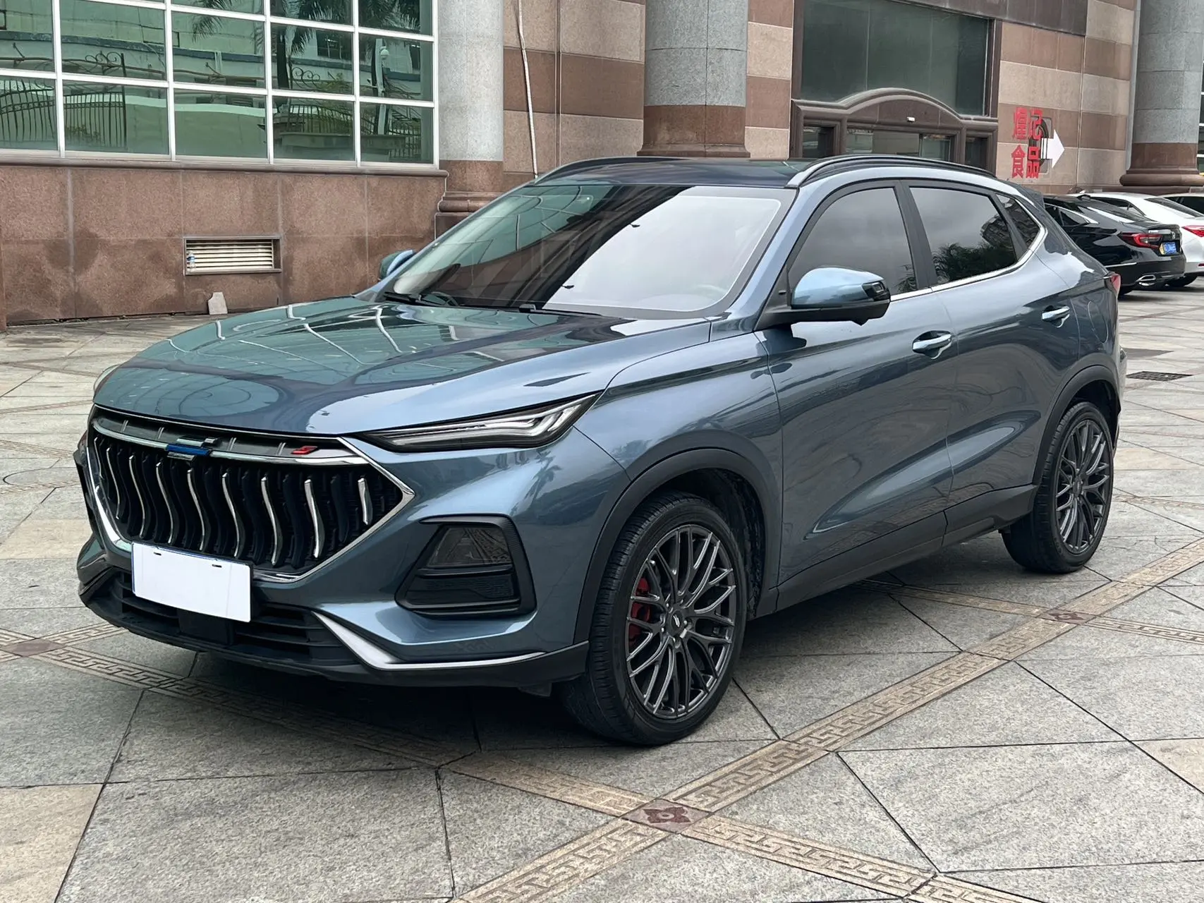 Oshan Changan Auchan X5