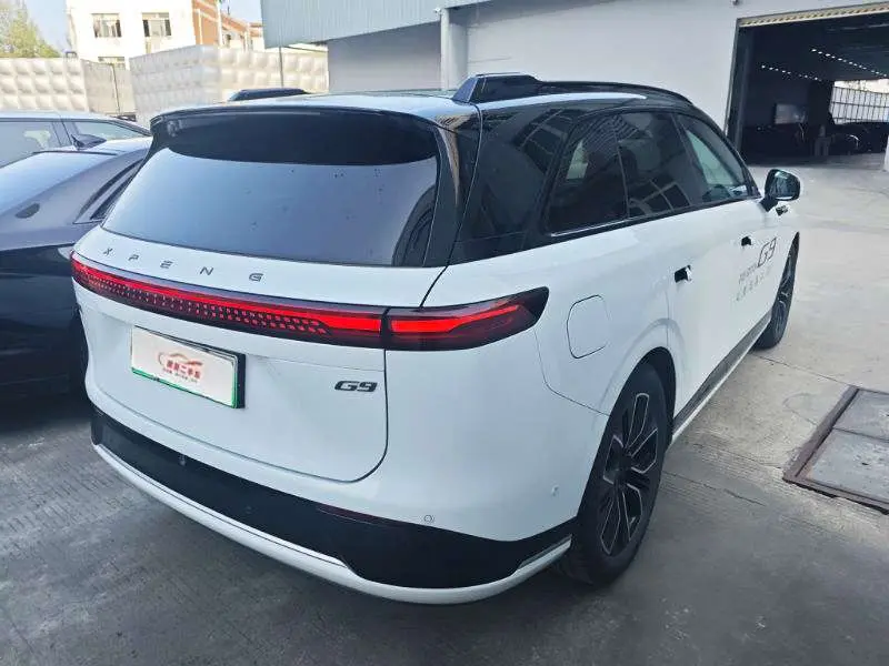 Xpeng G9  из Китая