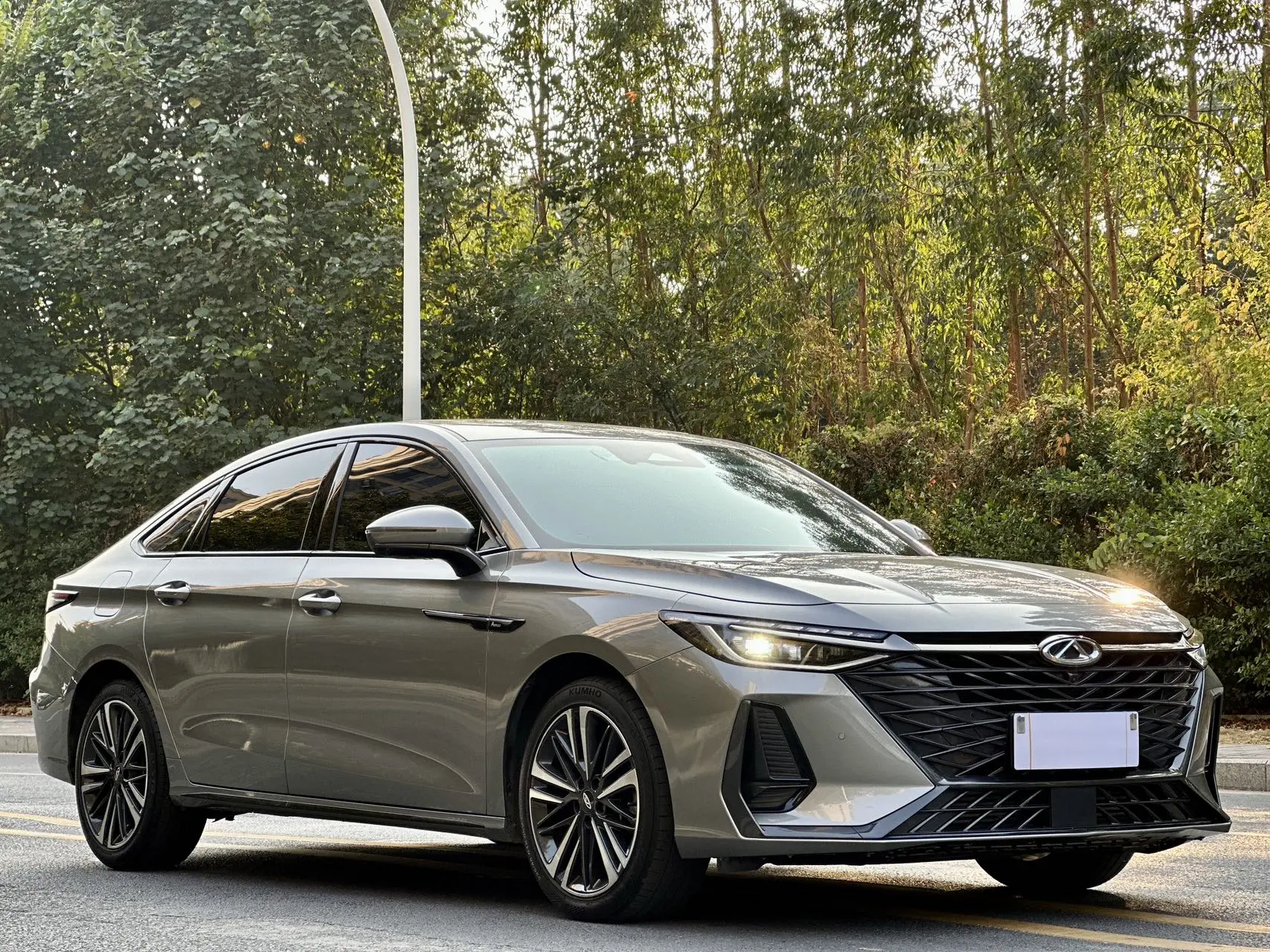 Chery Arrizo 8  из Китая