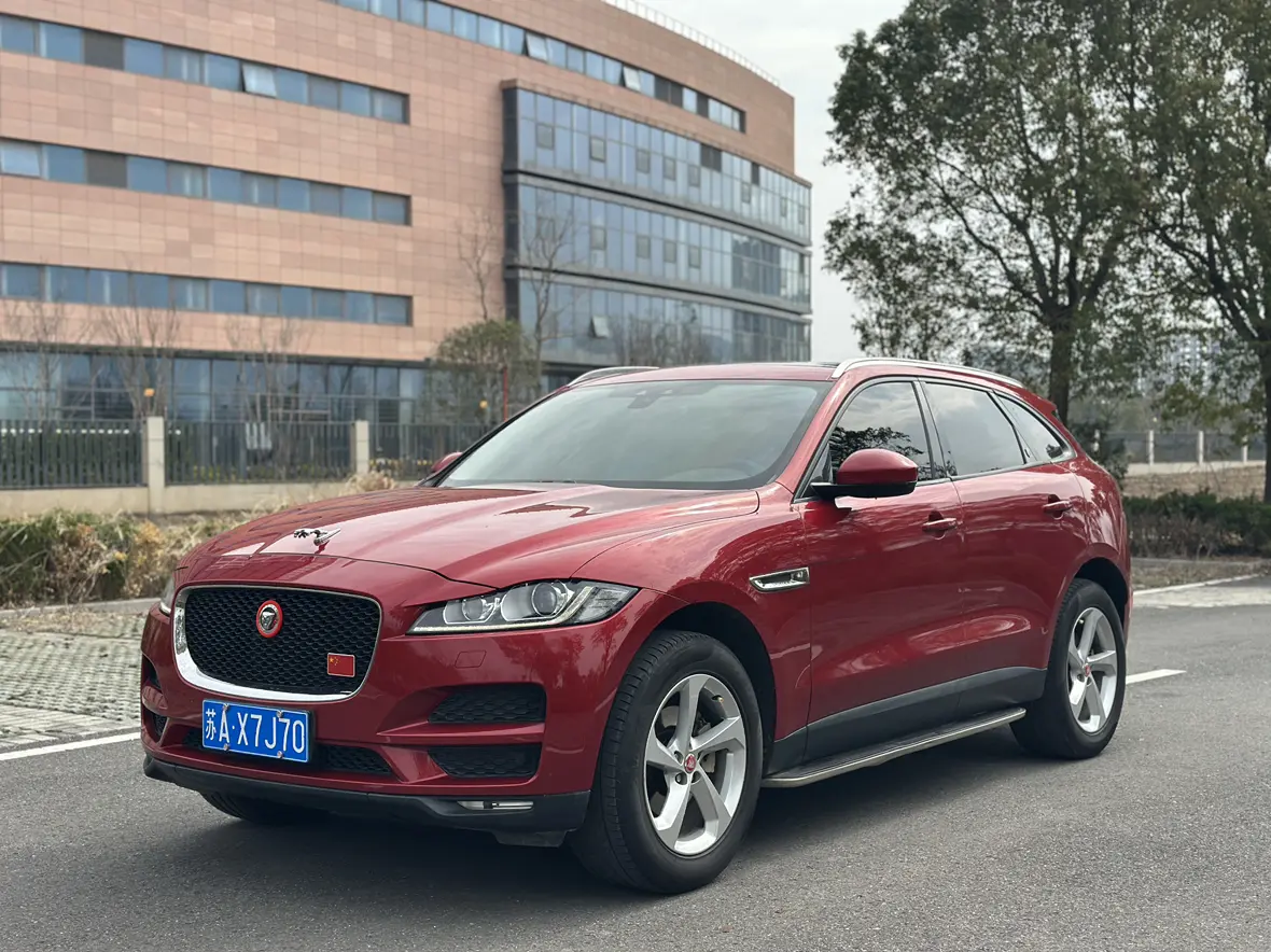 Jaguar F-PACE