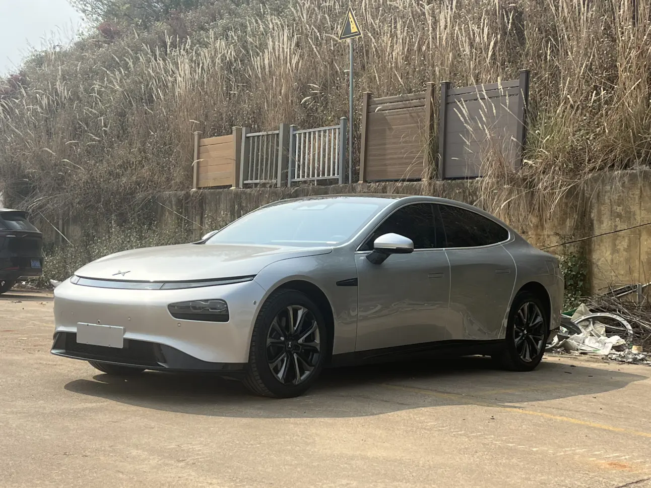 Xpeng P7  из Китая