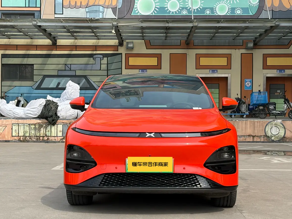 Xpeng G6  из Китая