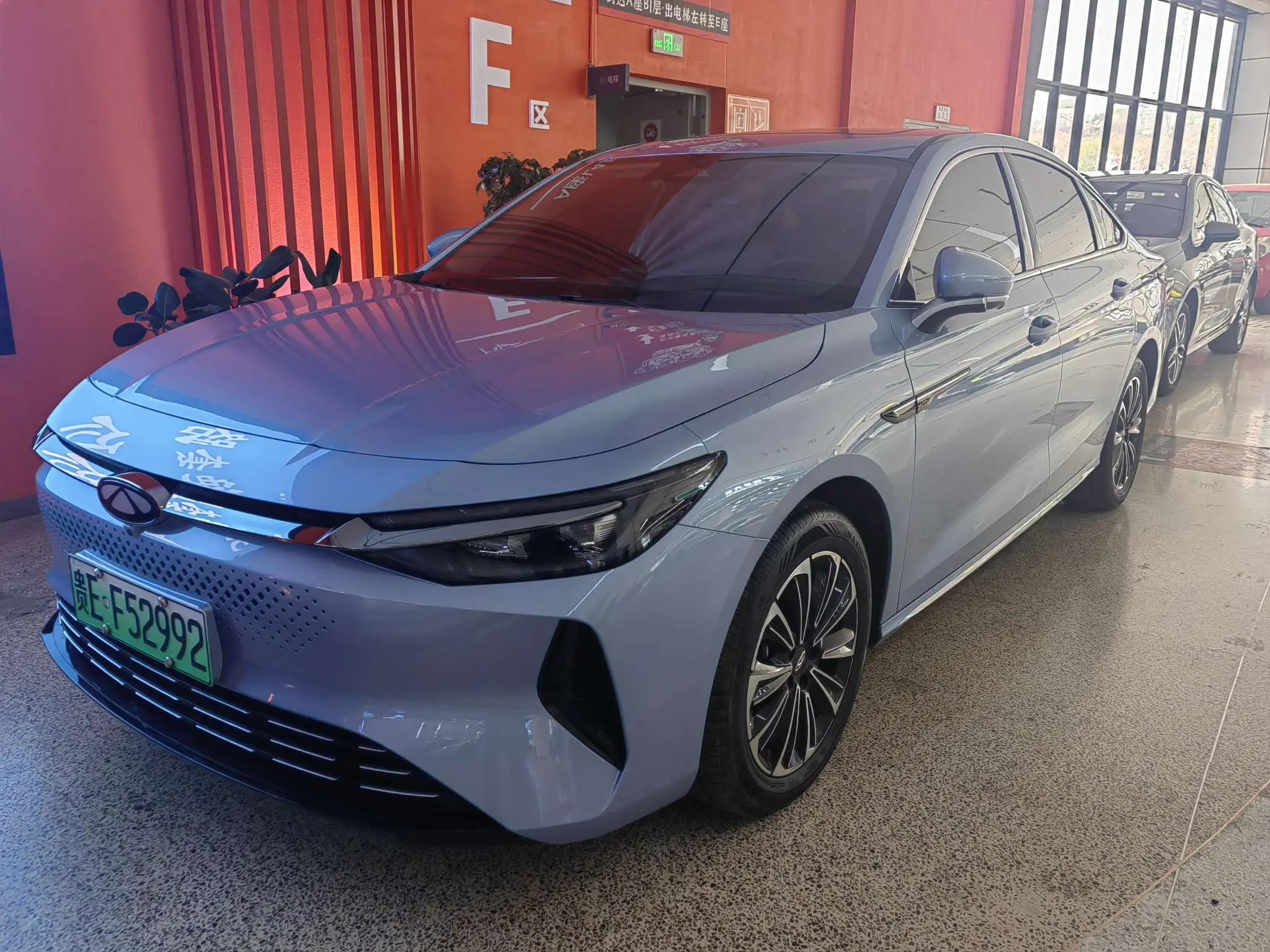 Chery Fengyun A8  из Китая