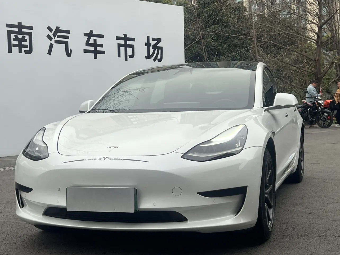 Tesla Model 3  из Китая