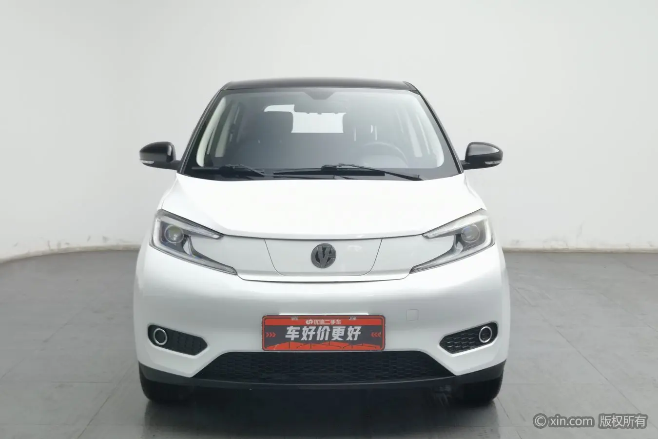 Electric House YOUNG Guang Xiaoxin  из Китая