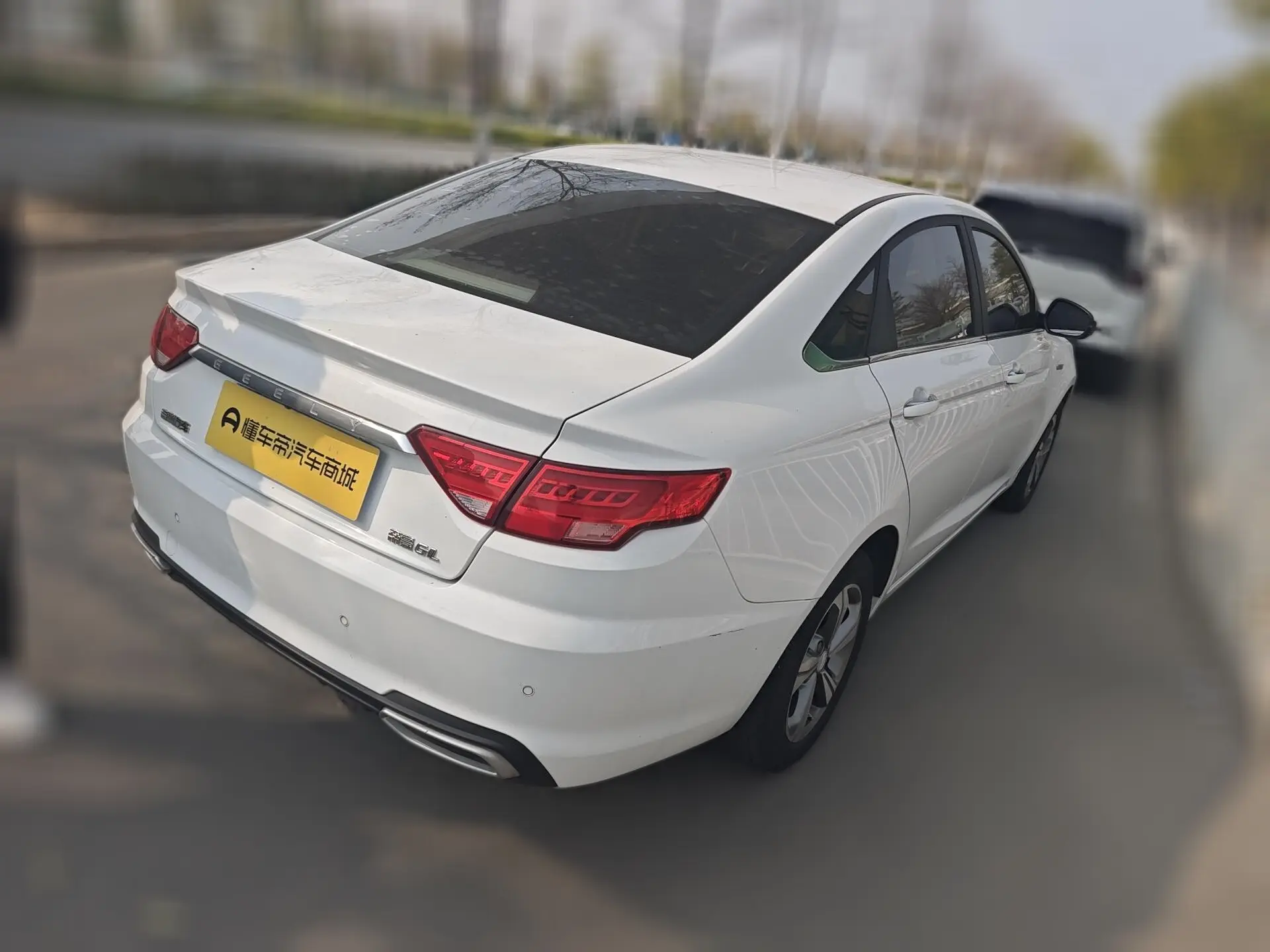 Geely Emgrand GL  из Китая