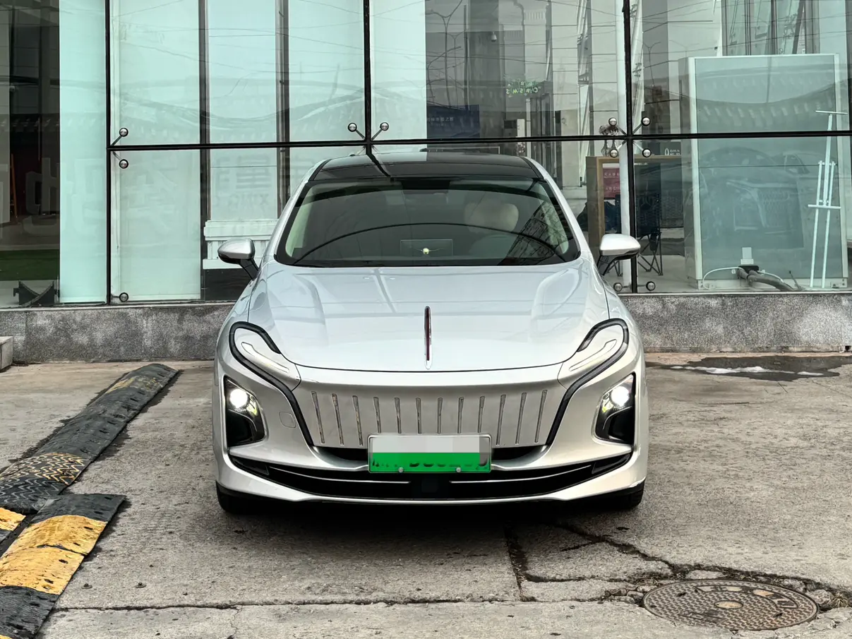 Hongqi E-QM5  из Китая