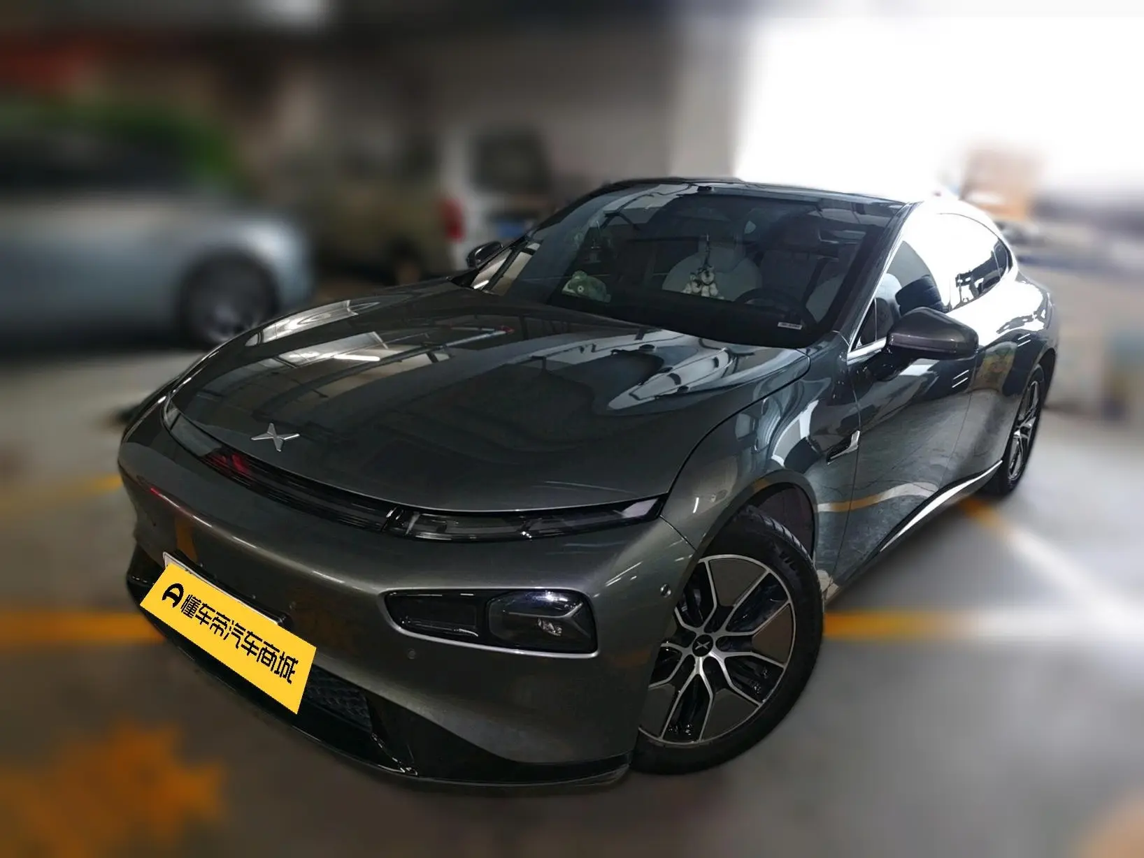 Xpeng P7  из Китая