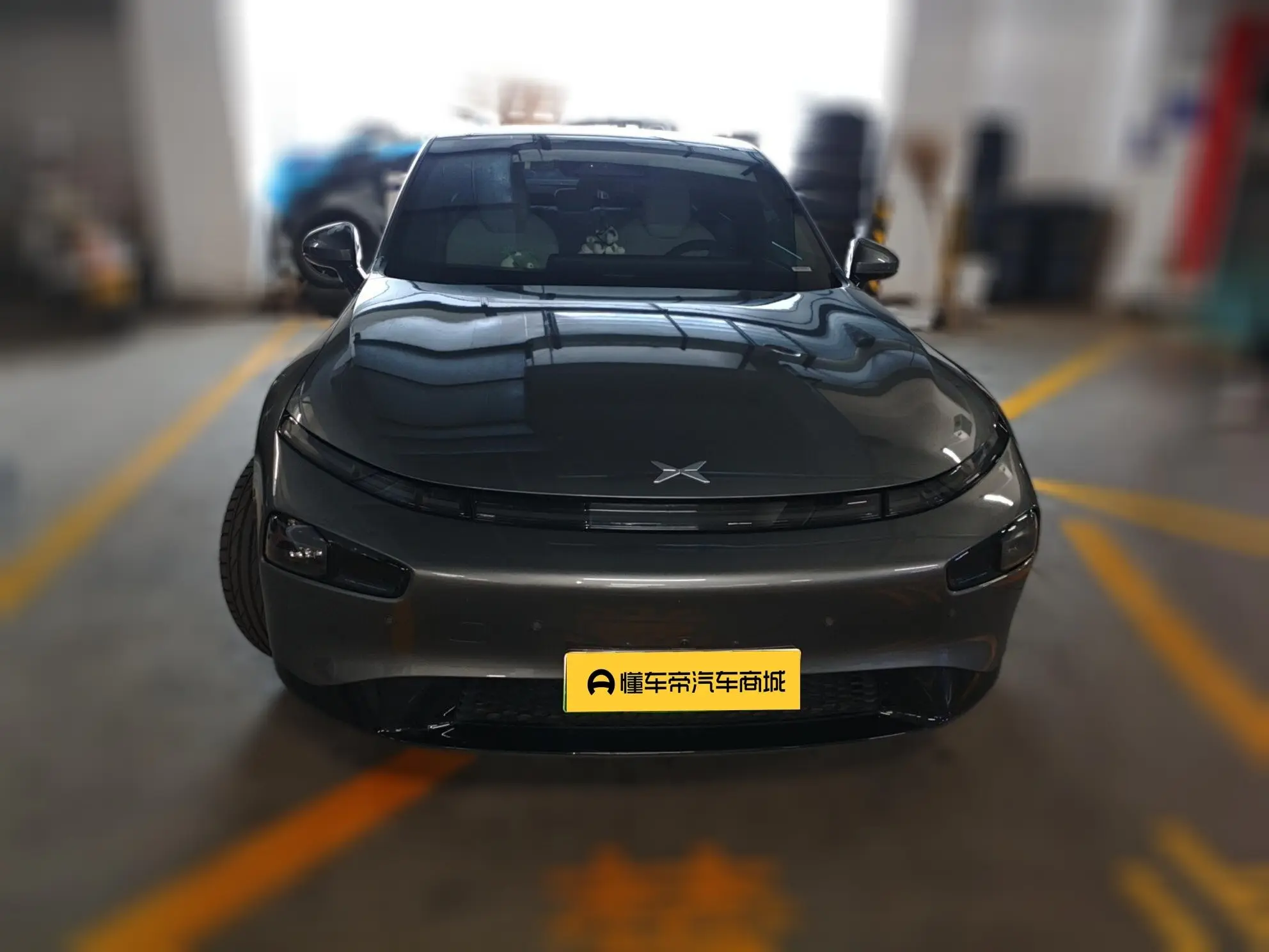 Xpeng P7  из Китая