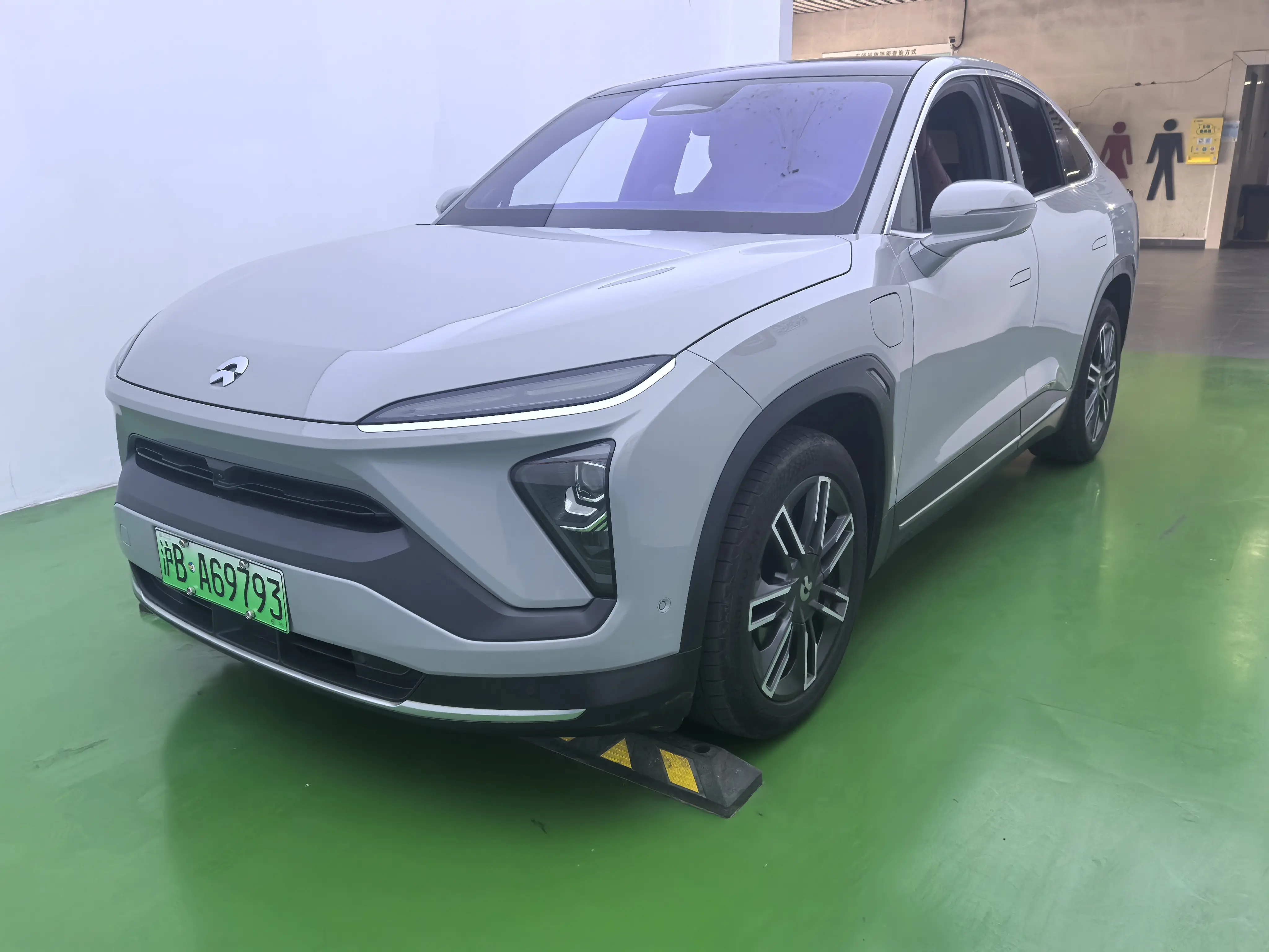 NIO EC6  из Китая