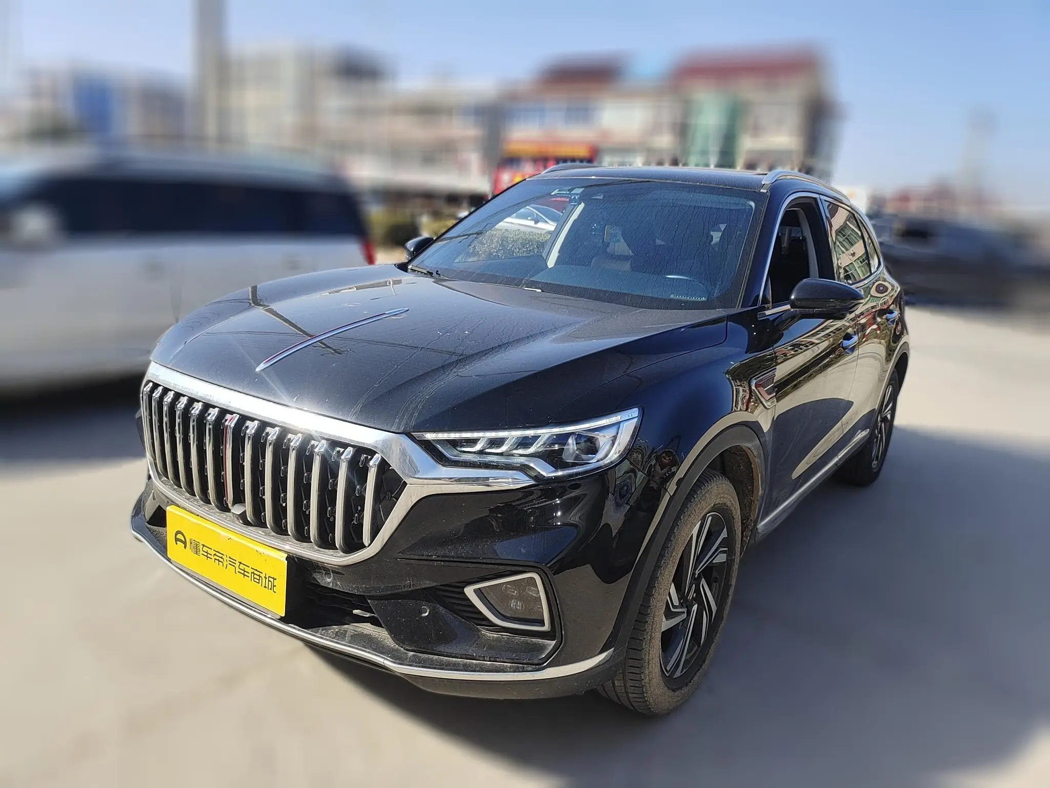 Hongqi HS5  из Китая