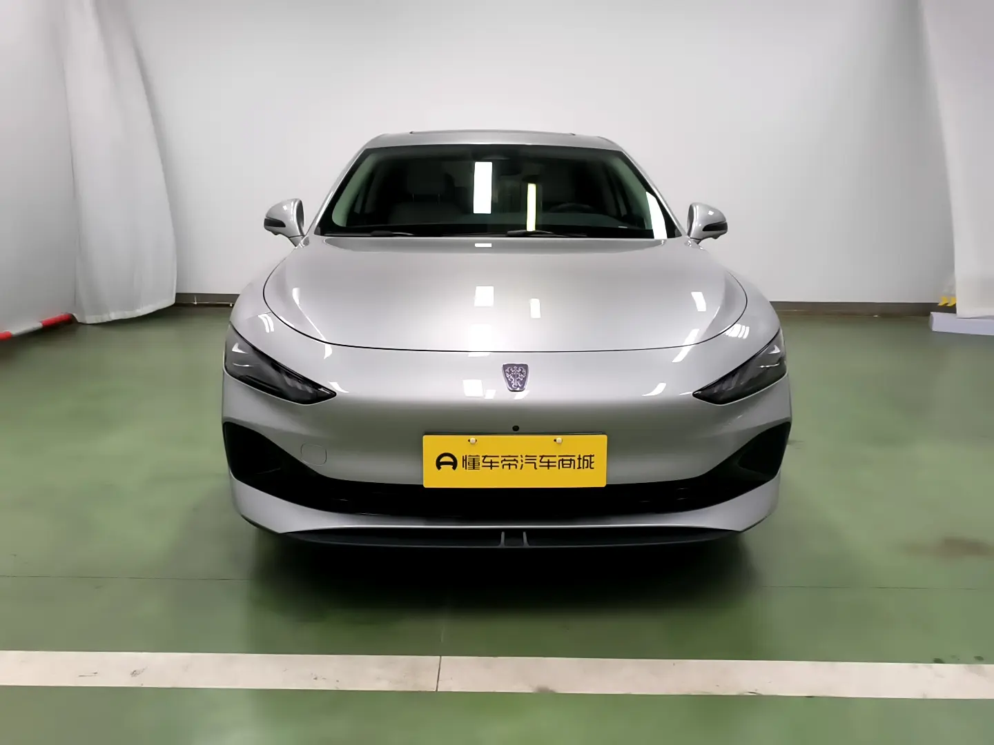 Roewe D7 DMH  из Китая