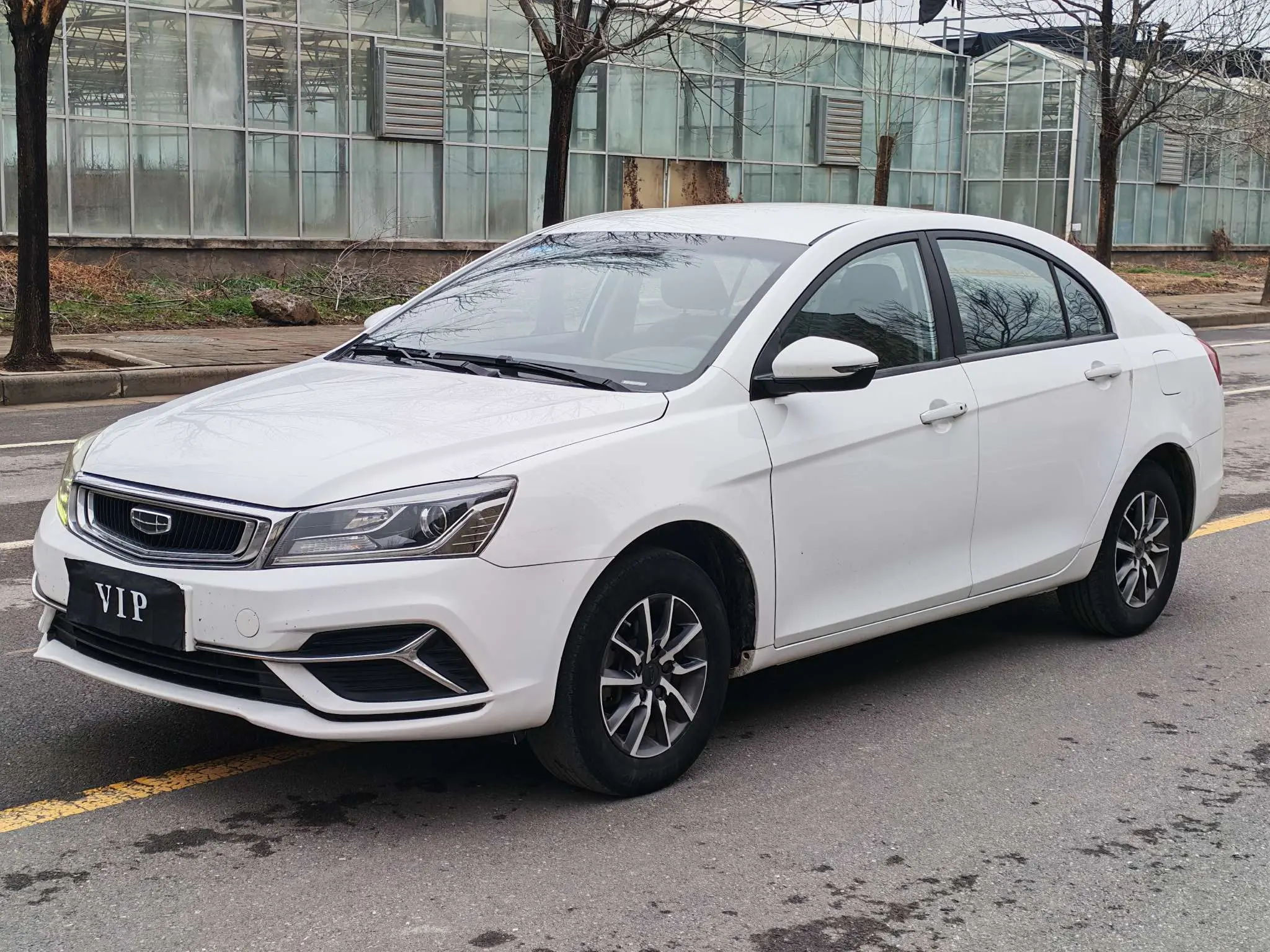 Geely Emgrand  из Китая