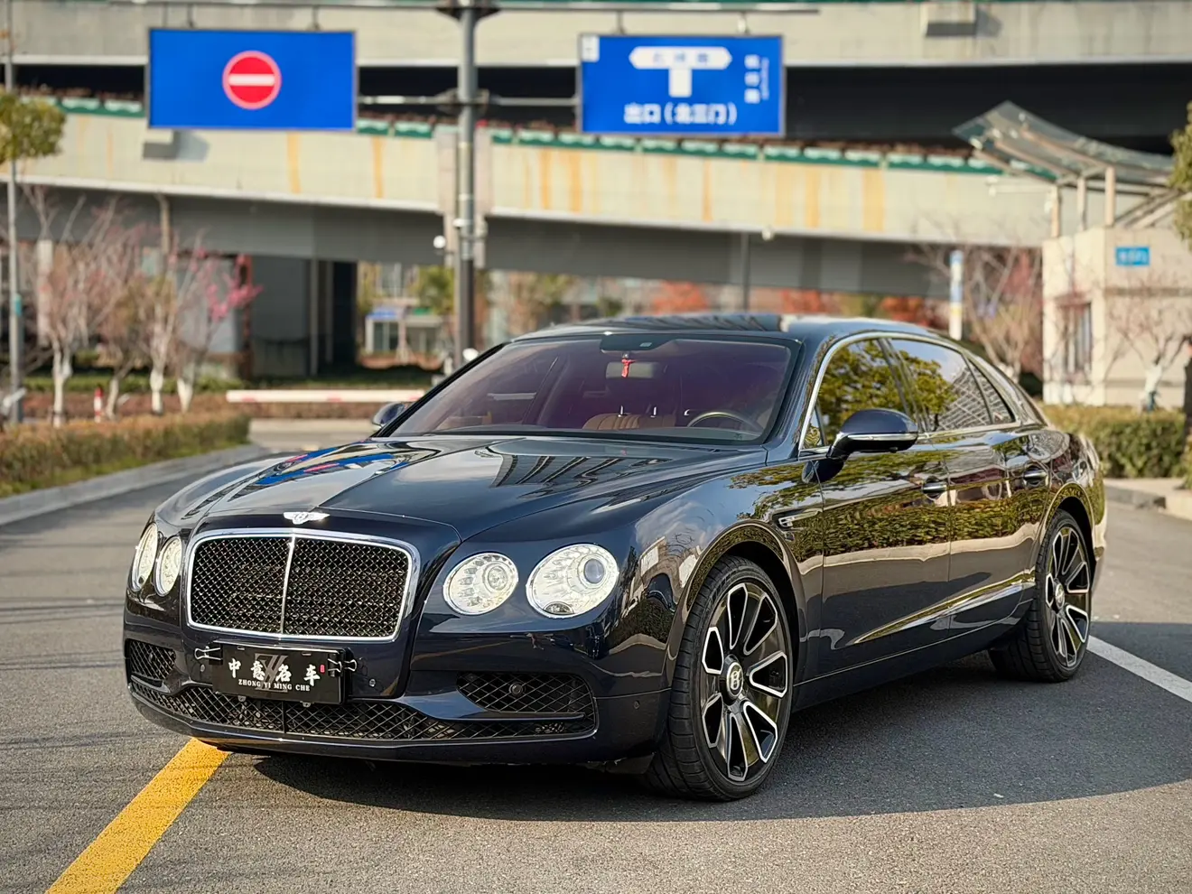 Bentley Galloping  из Китая