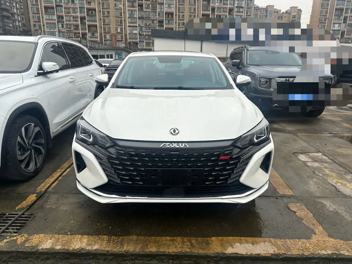 Dongfeng Yixuan MAX  из Китая