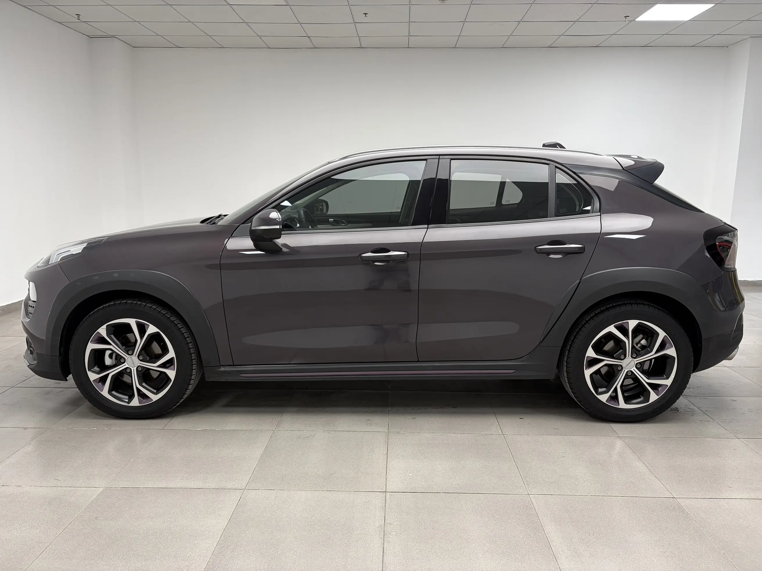 Lynk & Co 02