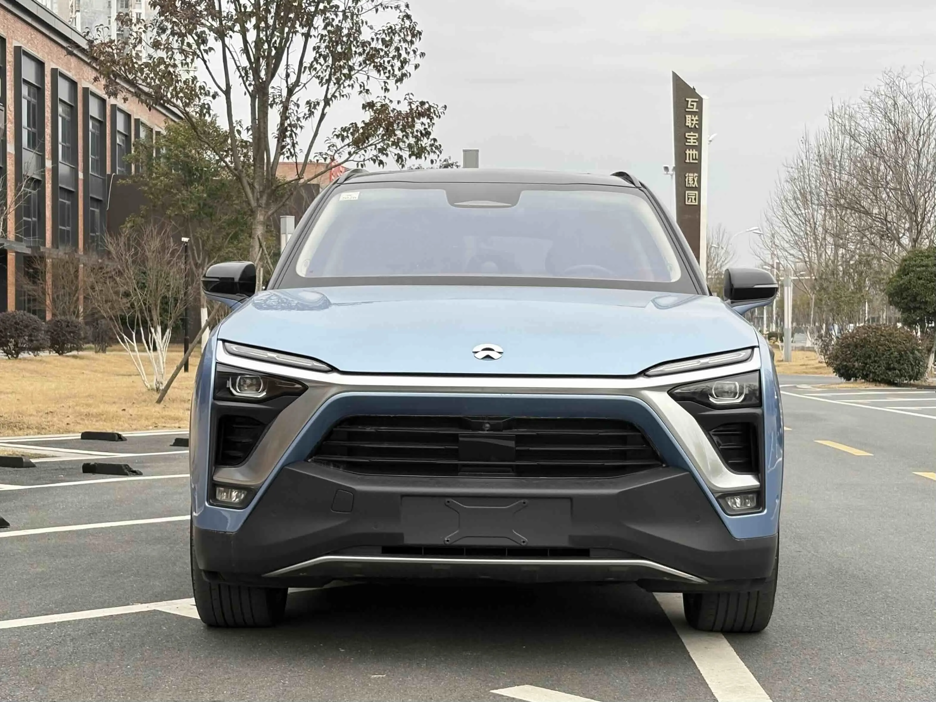 NIO ES8  из Китая