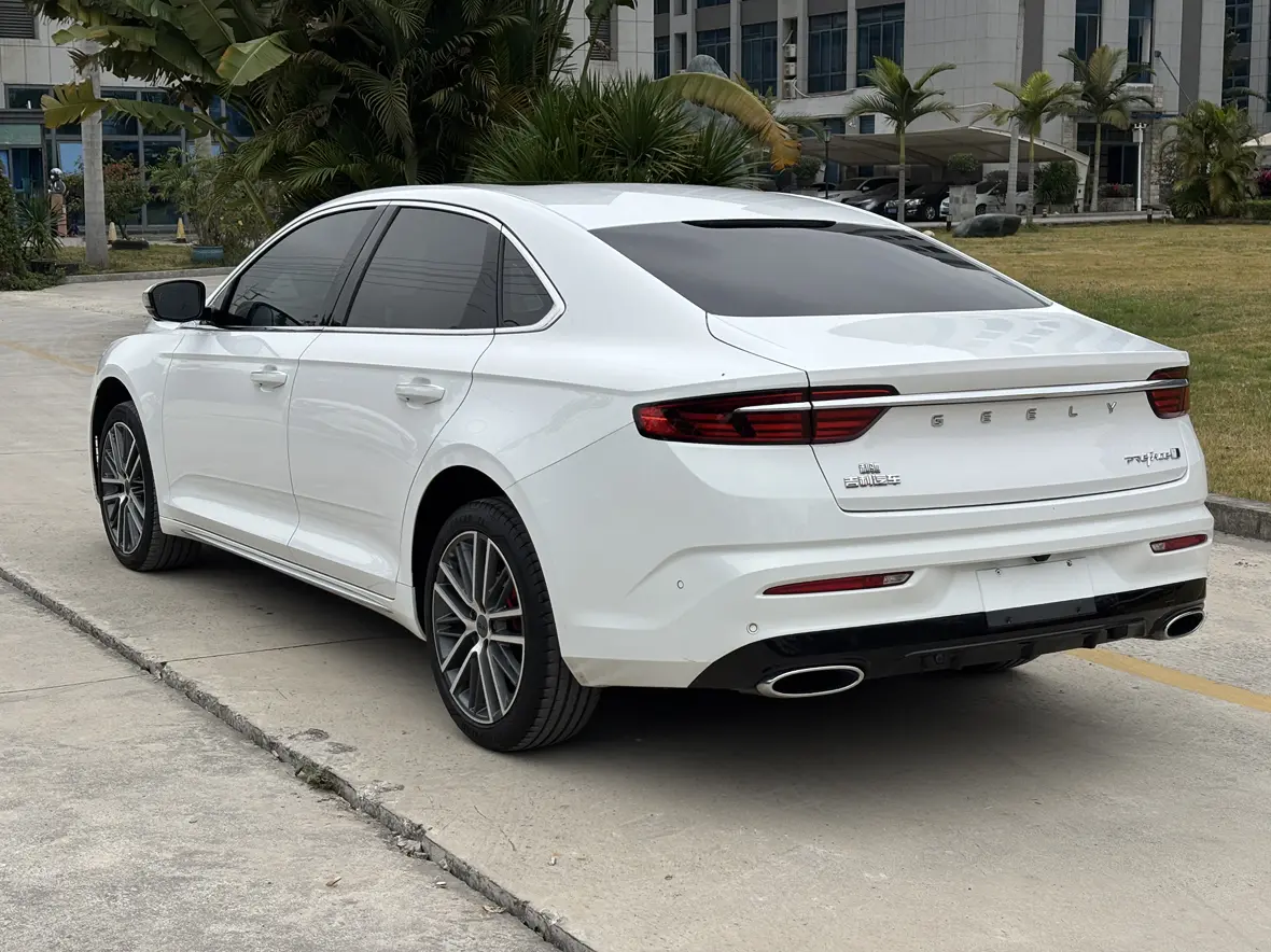 Geely Xing Rui  из Китая