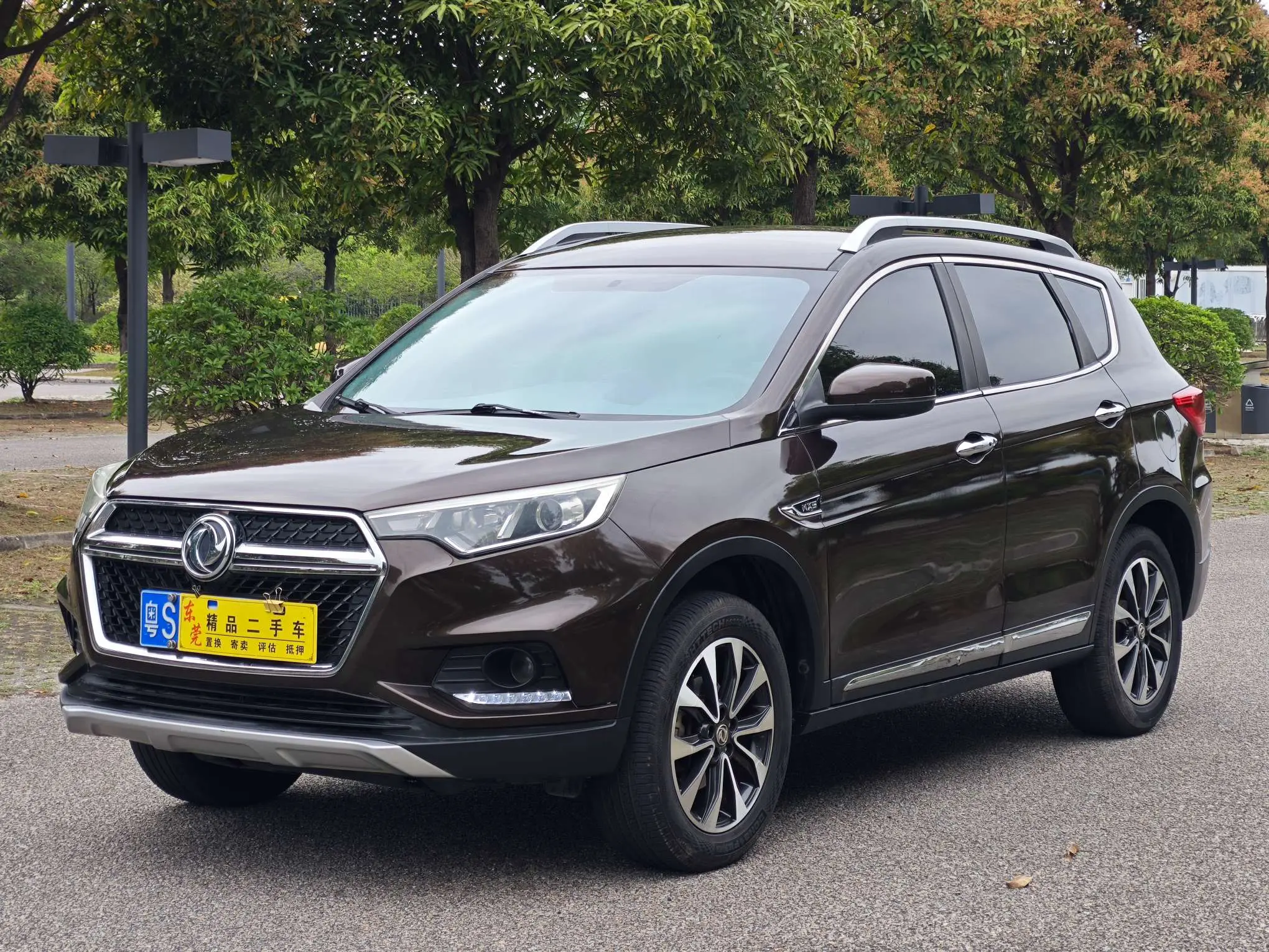 Dongfeng Fengdu MX5  из Китая