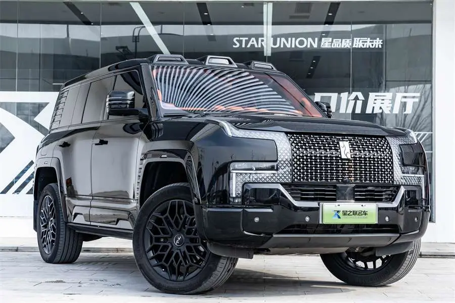 BYD Yangwang U8  из Китая