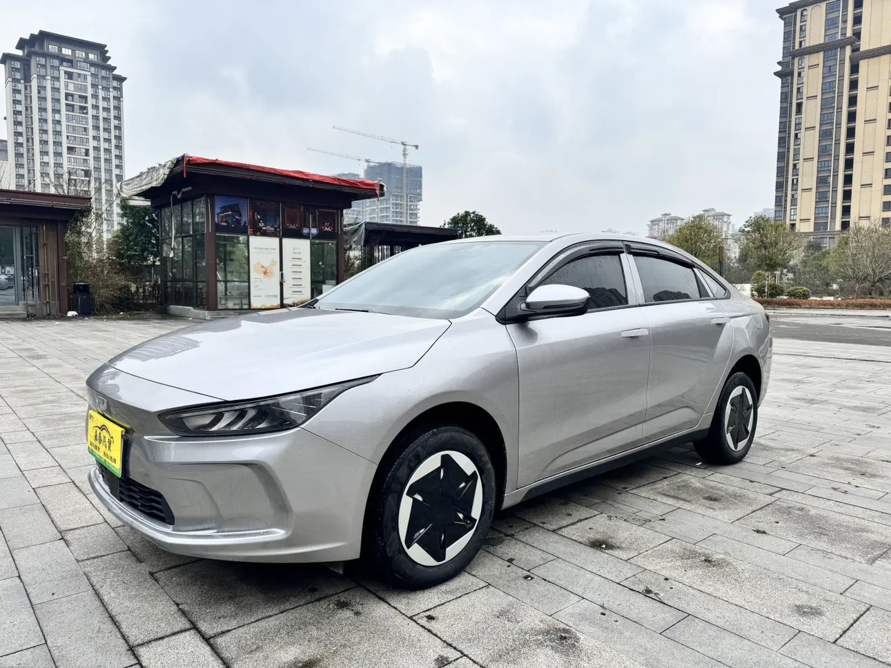 Geely Geometry A  из Китая