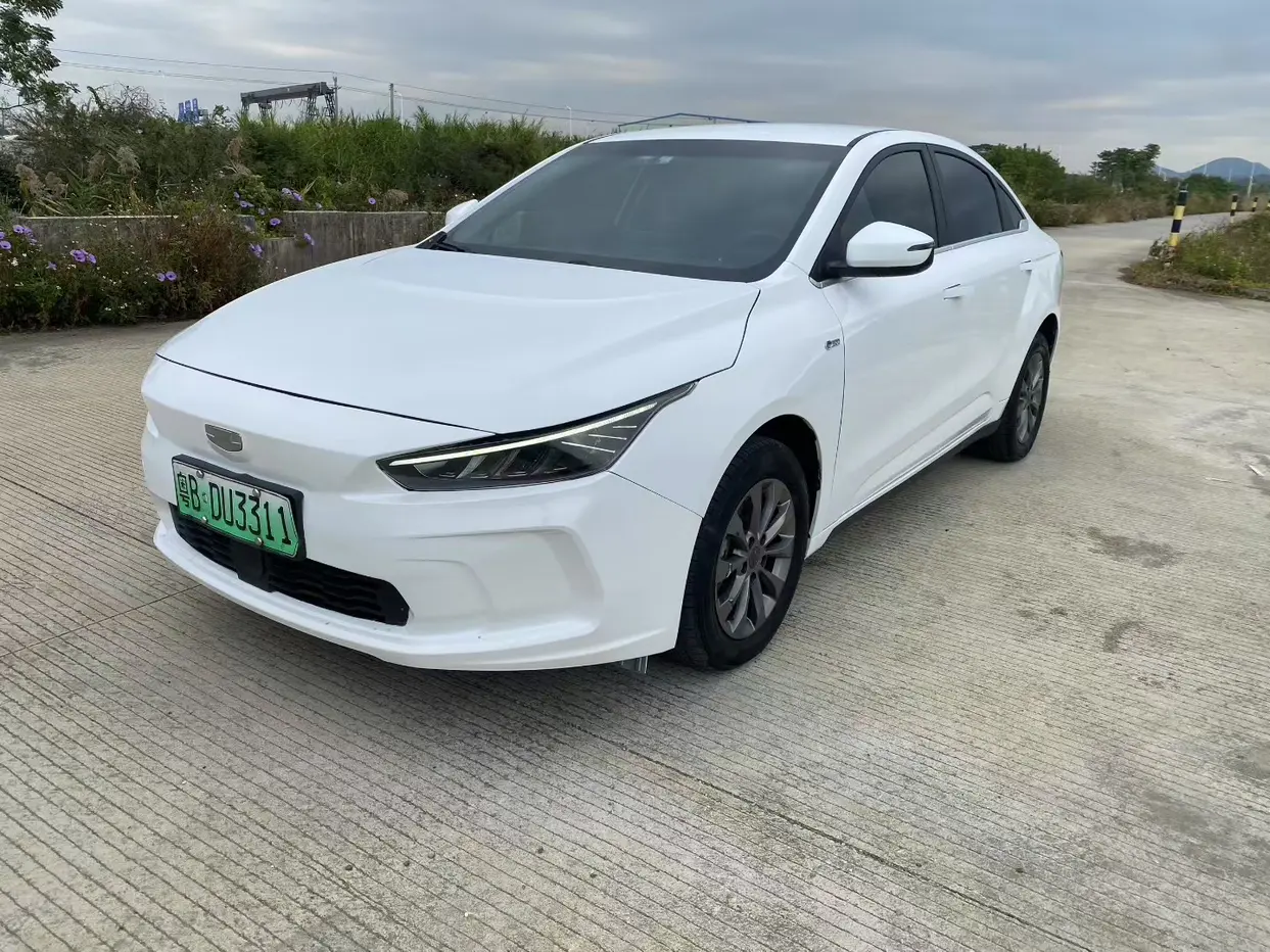 Geely Geometry A  из Китая